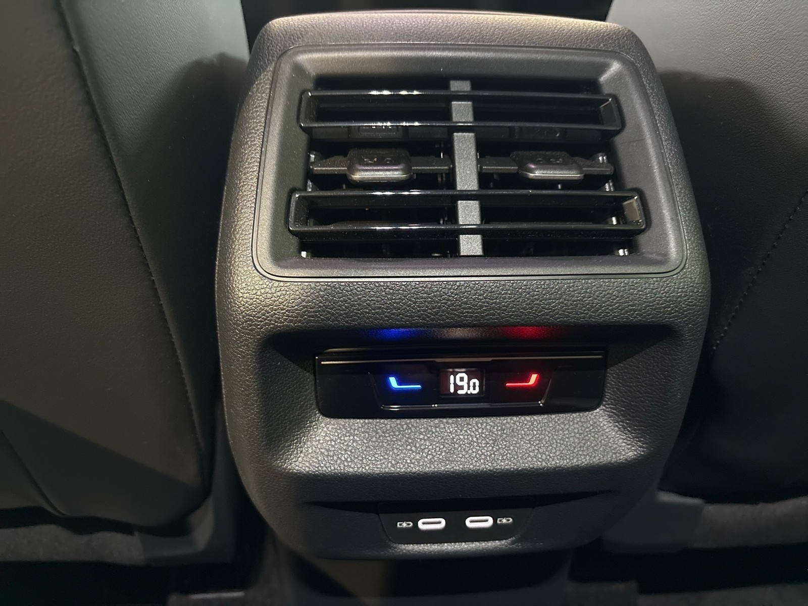 Volkswagen Tiguan 1.5 HYBRID LIFE AHK CAM ACC LM18 NAVI