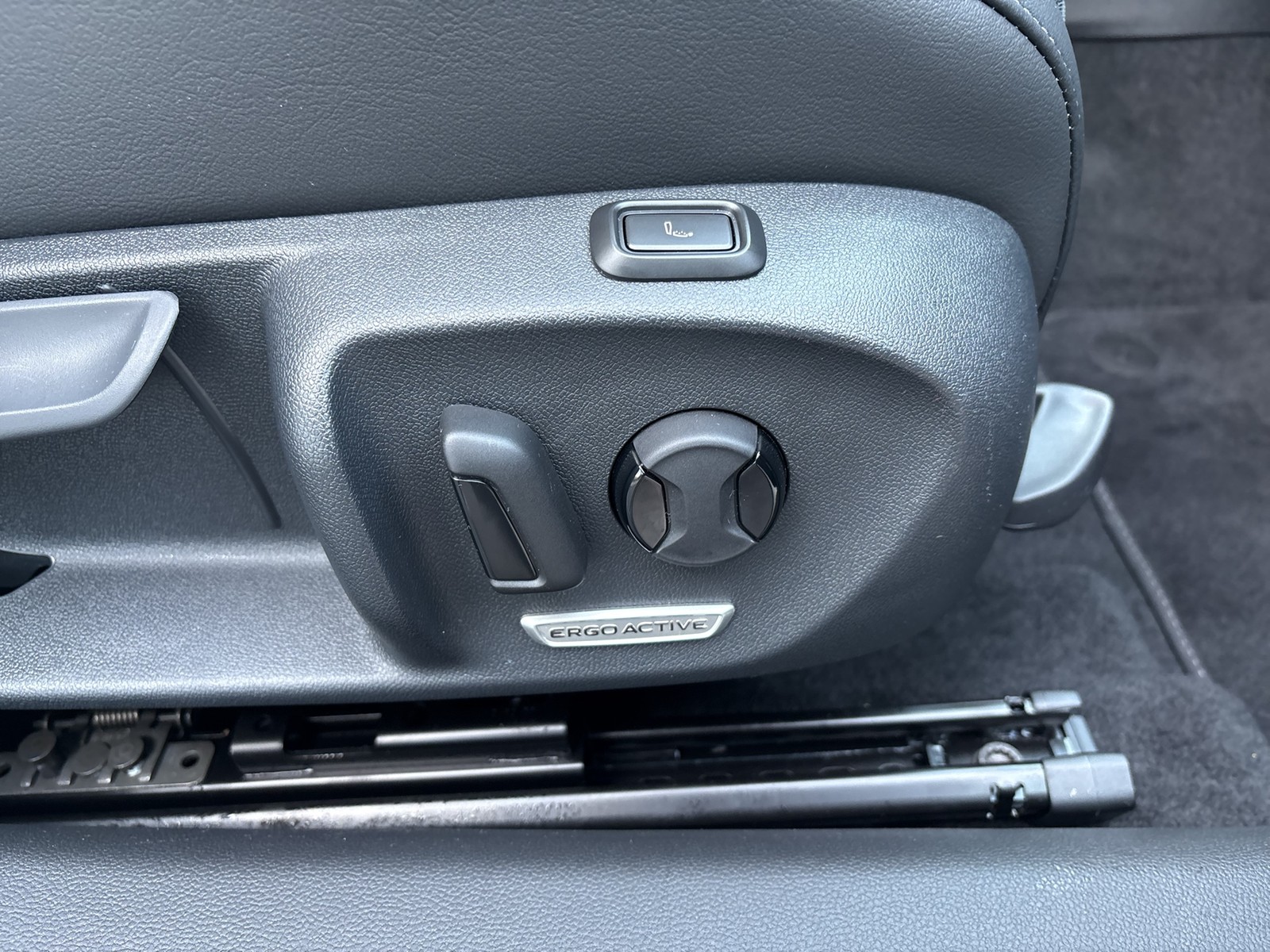 Volkswagen Passat Variant 1.5 HYBRID R-LINE NEUESMODELL 19Z