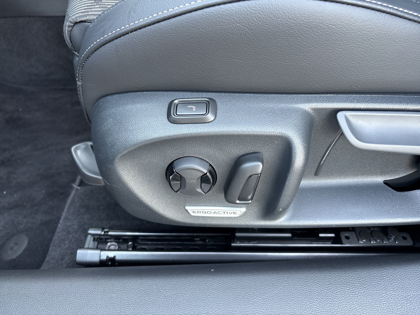 Volkswagen Passat Variant 1.5 HYBRID R-LINE NEUESMODELL 19Z