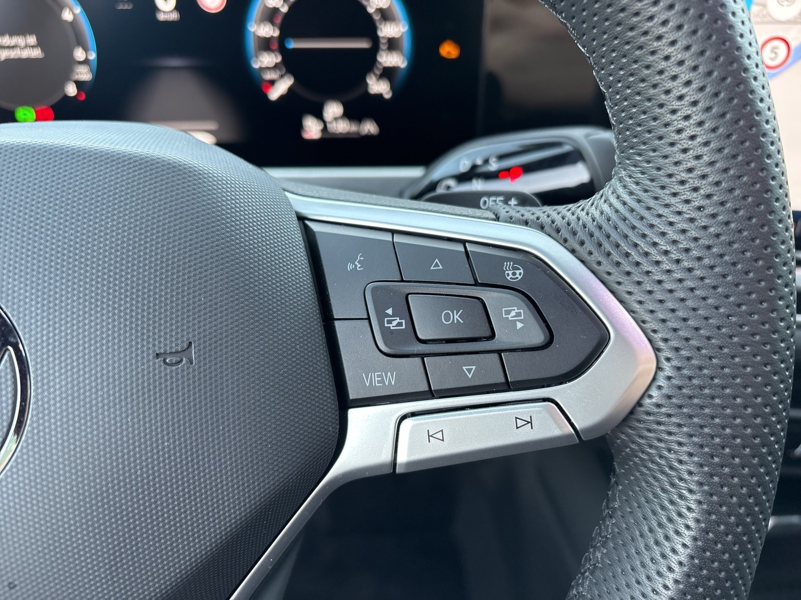 Volkswagen Passat Variant 1.5 HYBRID R-LINE NEUESMODELL 19Z