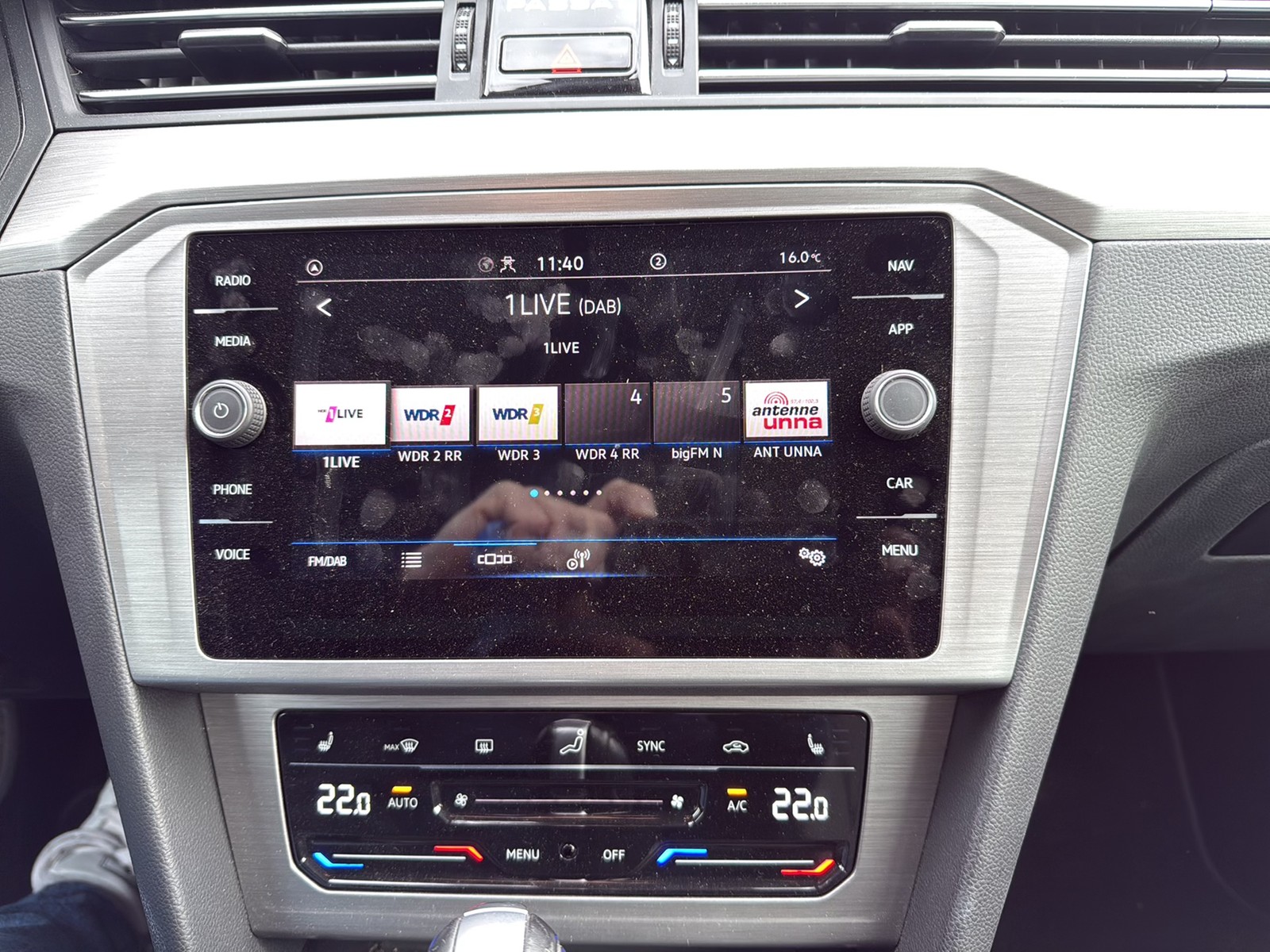 Volkswagen Passat Variant 1.5 CAM NAVI SITZHEIZUNG LED DAB+