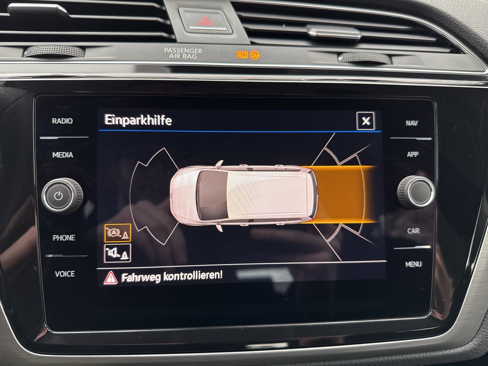 Volkswagen Touran 2.0 COMFORTLINE 7SITZE NAVI ALU SITZHEIZ.