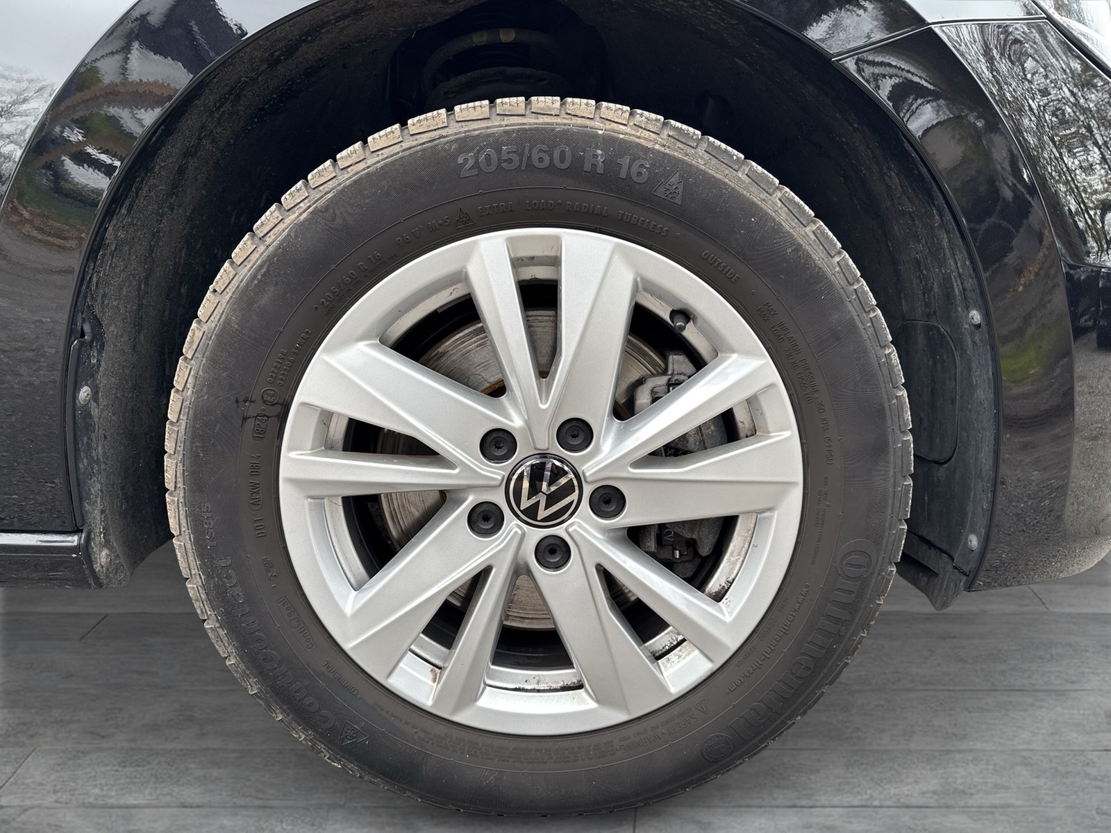 Volkswagen Touran 2.0 COMFORTLINE 7SITZE NAVI ALU SITZHEIZ.