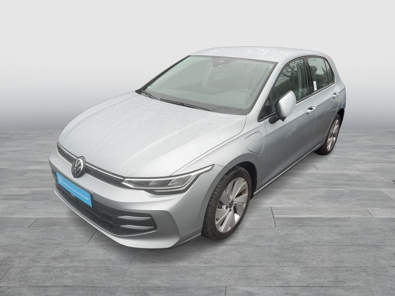 Volkswagen Golf VIII 1.5 HYBRID LIFE FACELIFT ACC LM17