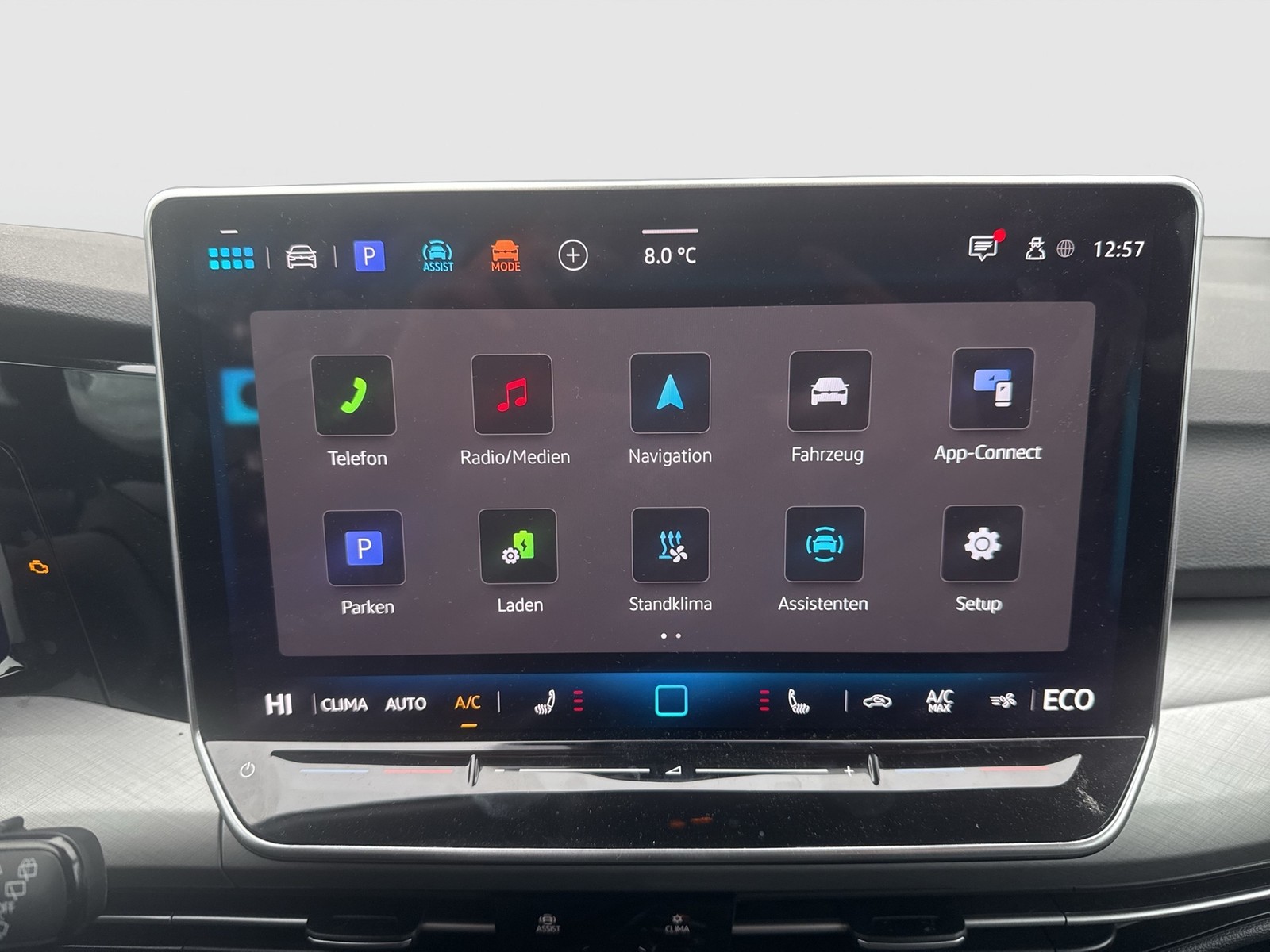 Volkswagen Golf VIII 1.5 HYBRID LIFE FACELIFT ACC LM17