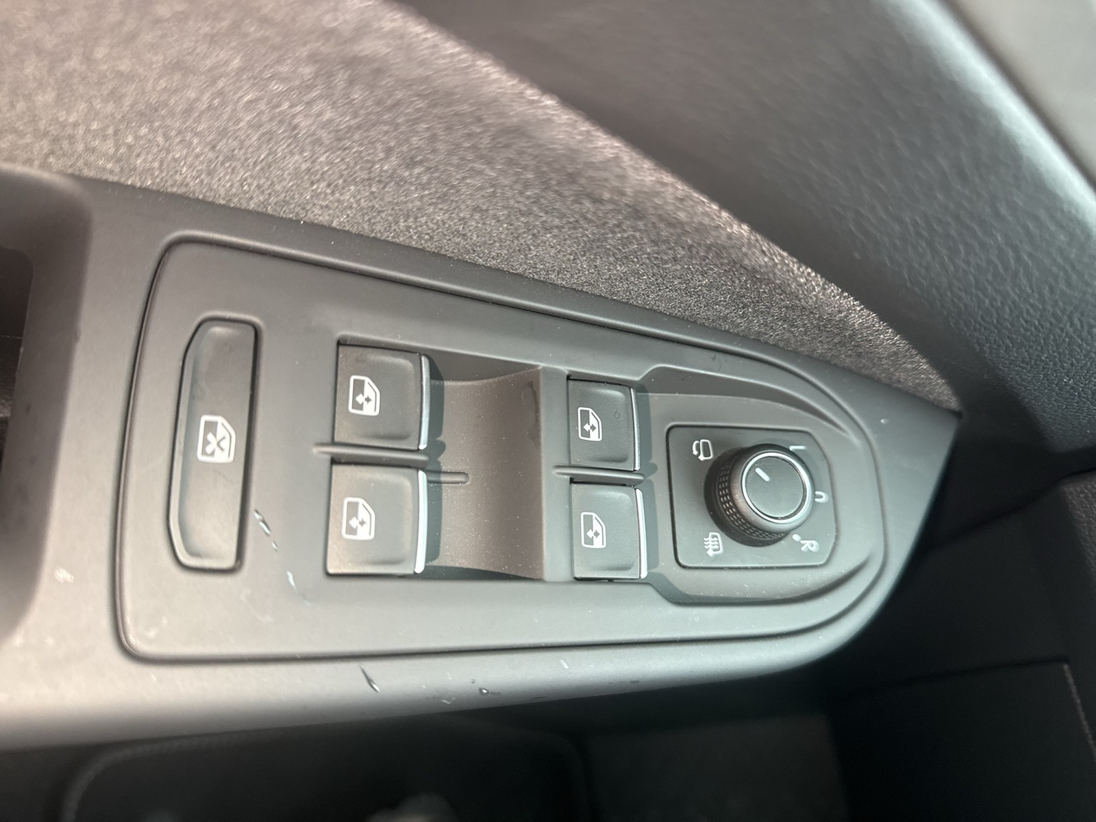 Volkswagen Golf VIII 1.5 HYBRID LIFE FACELIFT ACC LM17