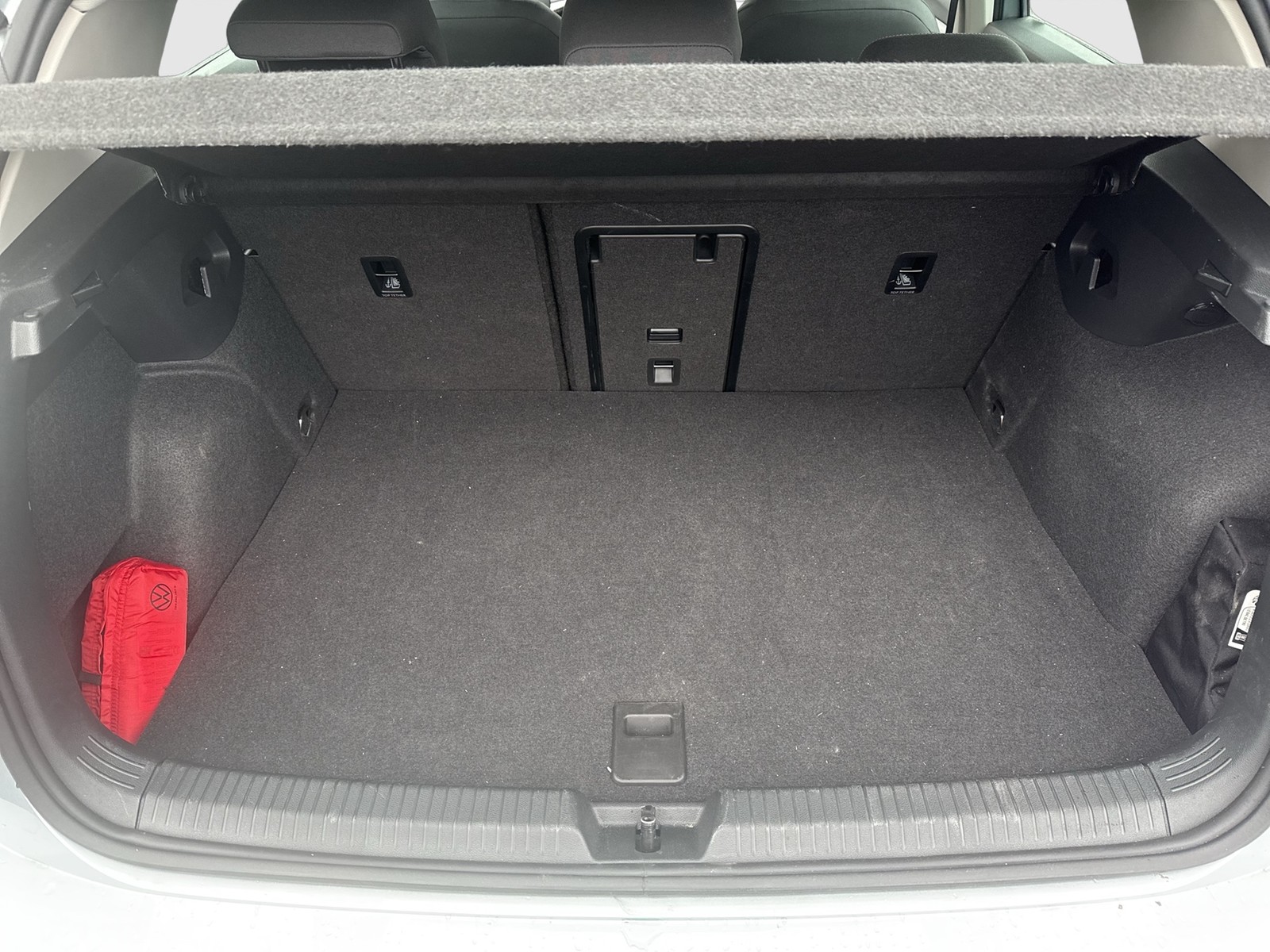 Volkswagen Golf VIII 1.5 HYBRID LIFE FACELIFT ACC LM17