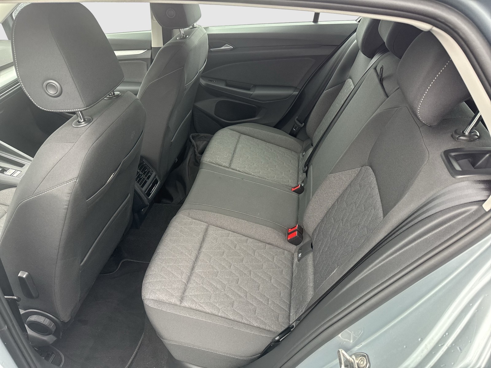 Volkswagen Golf VIII 1.5 HYBRID LIFE FACELIFT ACC LM17