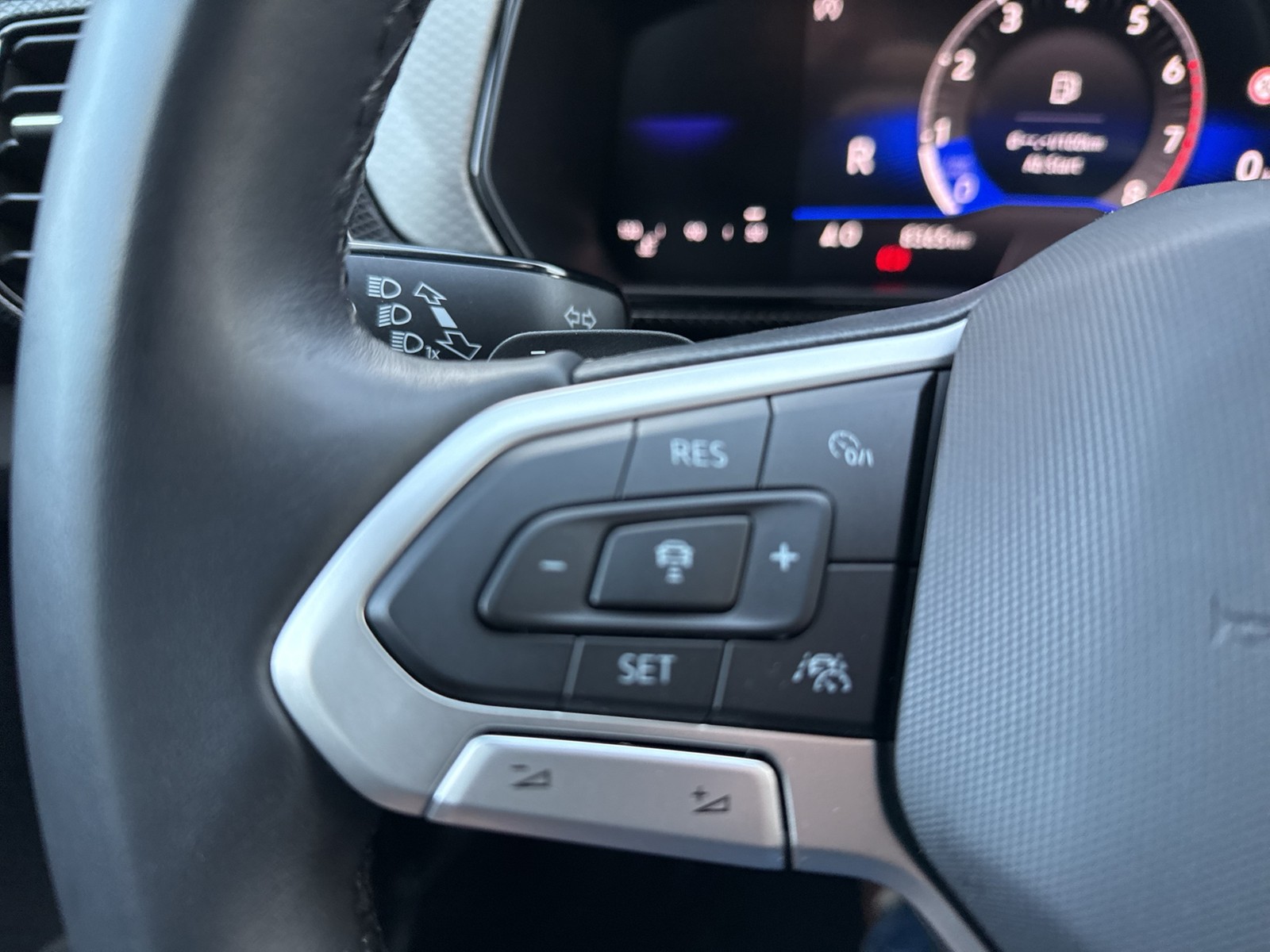 Volkswagen T-Cross 1.5 LIFE CAM ACC NAVI ALU SITZHEIZUNG