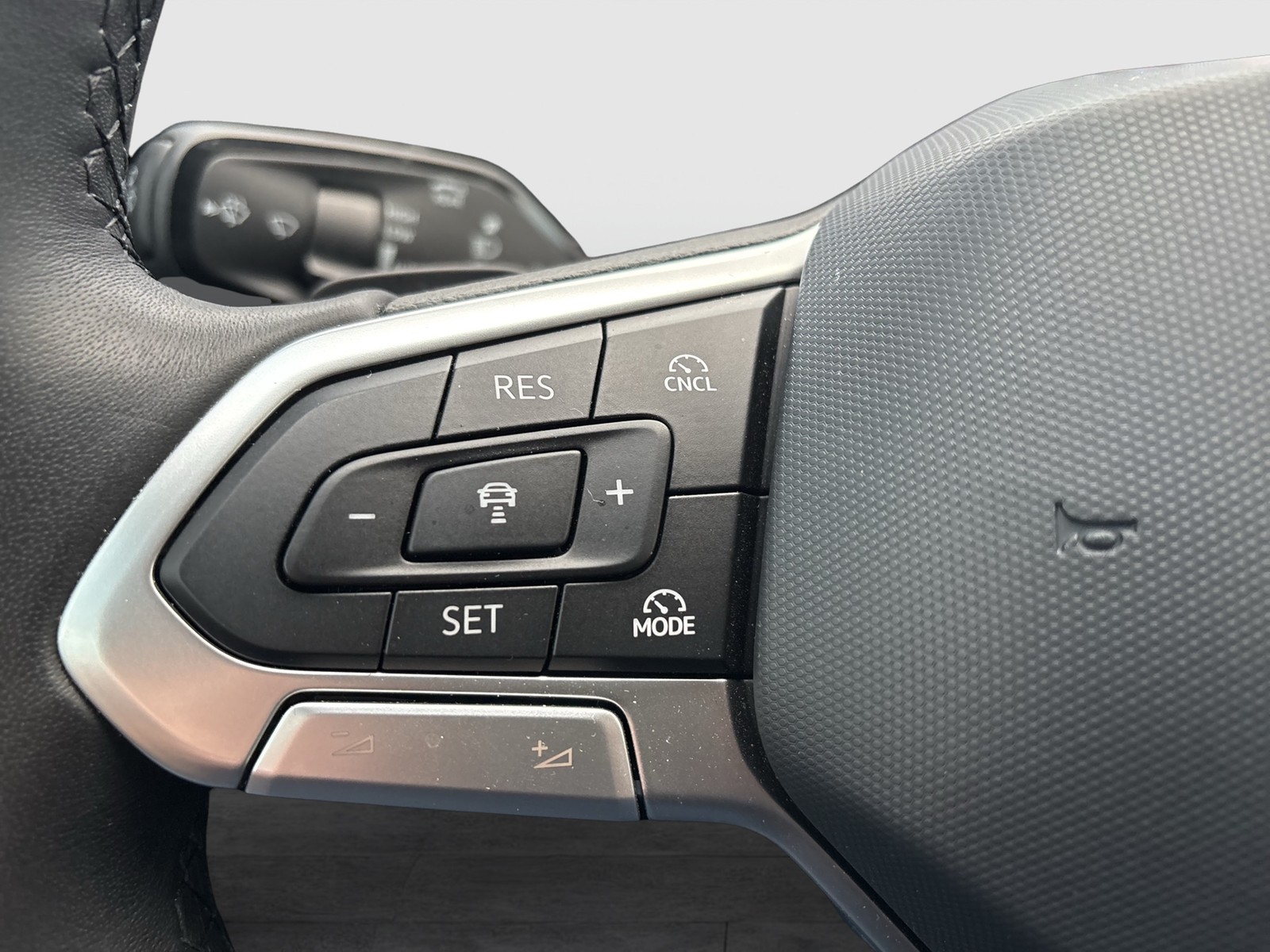 Volkswagen Passat Variant 2.0 BUSINESS NEUES MODELL AHK ACC