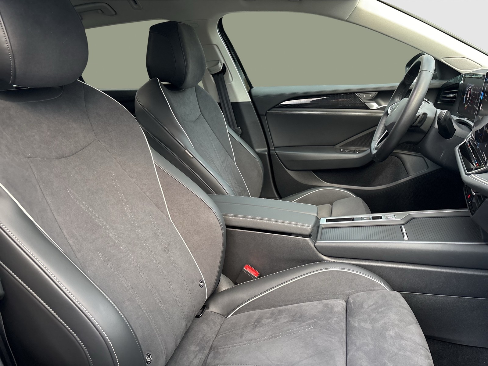 Volkswagen Passat Variant 2.0 BUSINESS NEUES MODELL AHK ACC