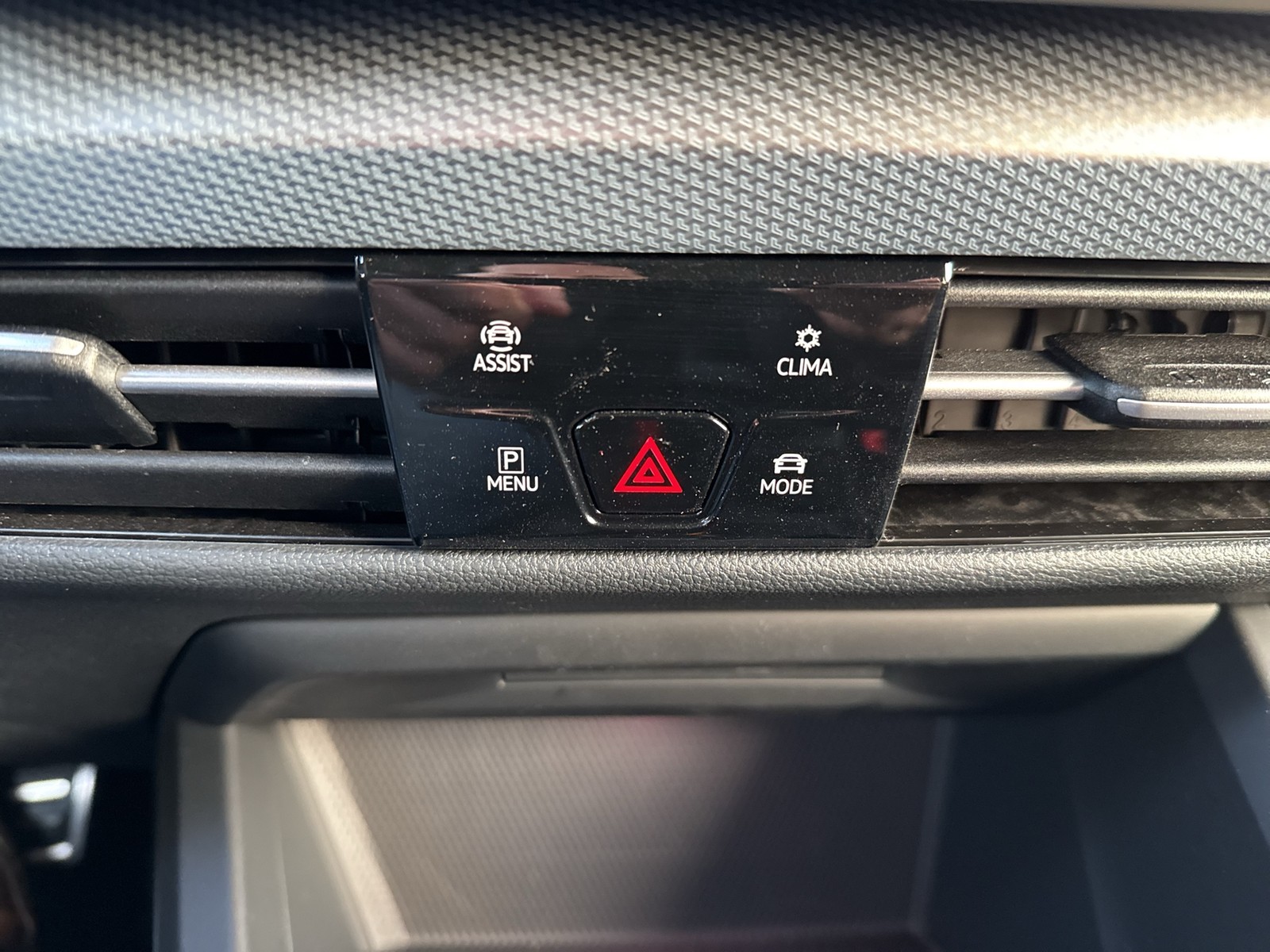 Volkswagen Golf VIII 1.5 HYBRID GOAL FACELIFT AHK CAM ACC