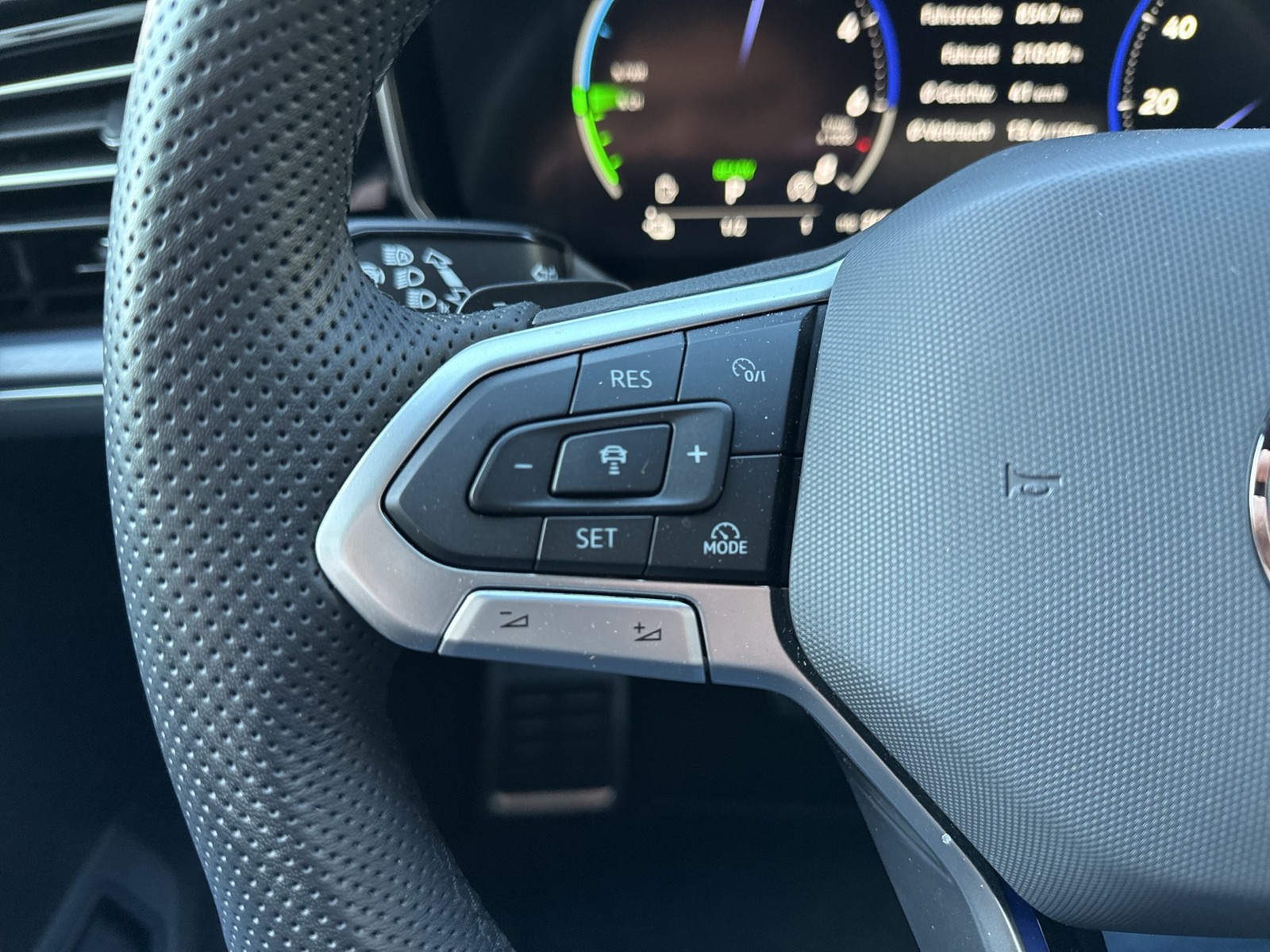 Volkswagen Touareg HYBRID R DYNAUDIO AHK 360CAM LM22 HEADUP
