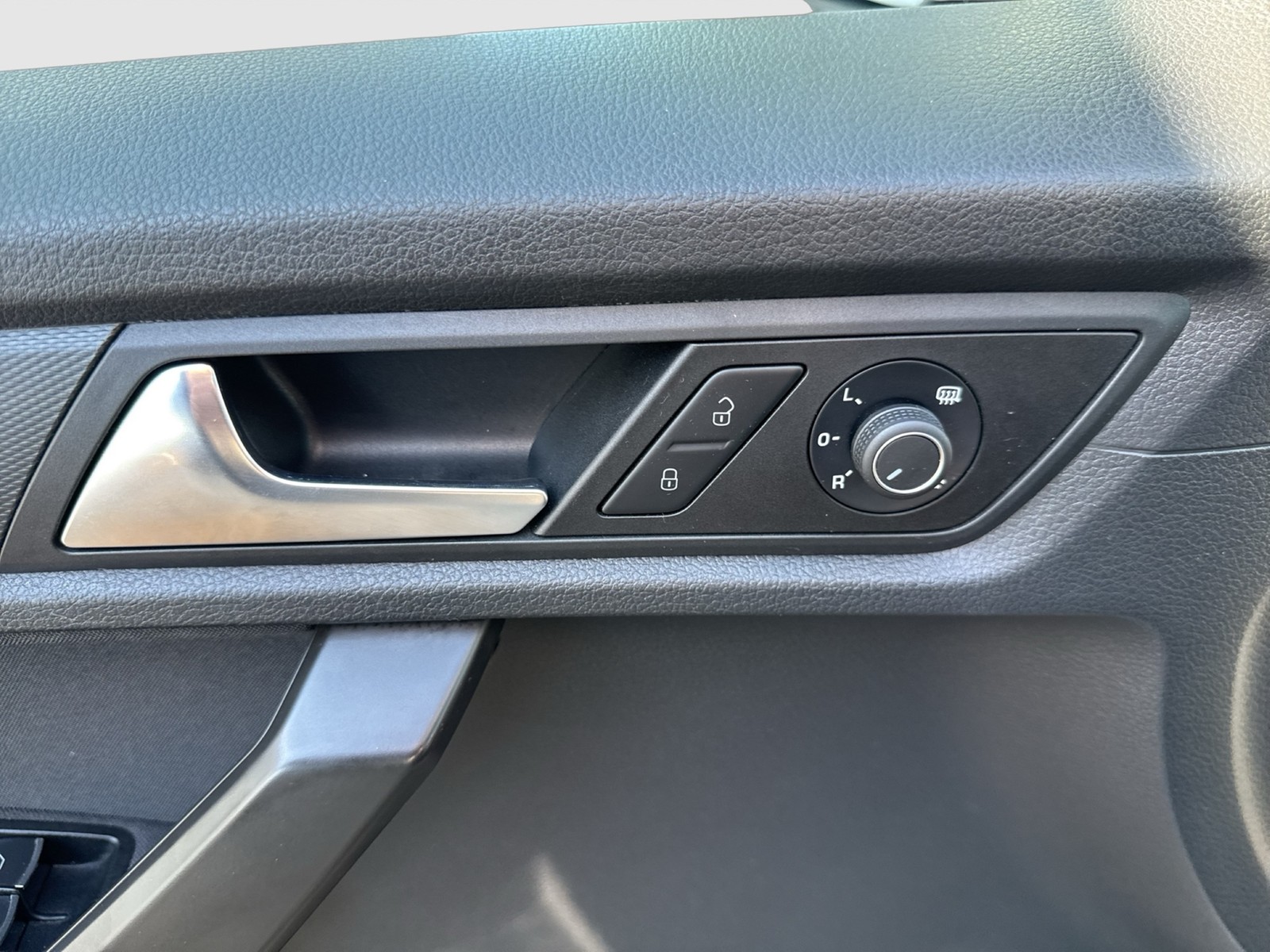 Volkswagen Caddy 2.0 ALLTRACK AHK KAMERA NAVI ALU XENON