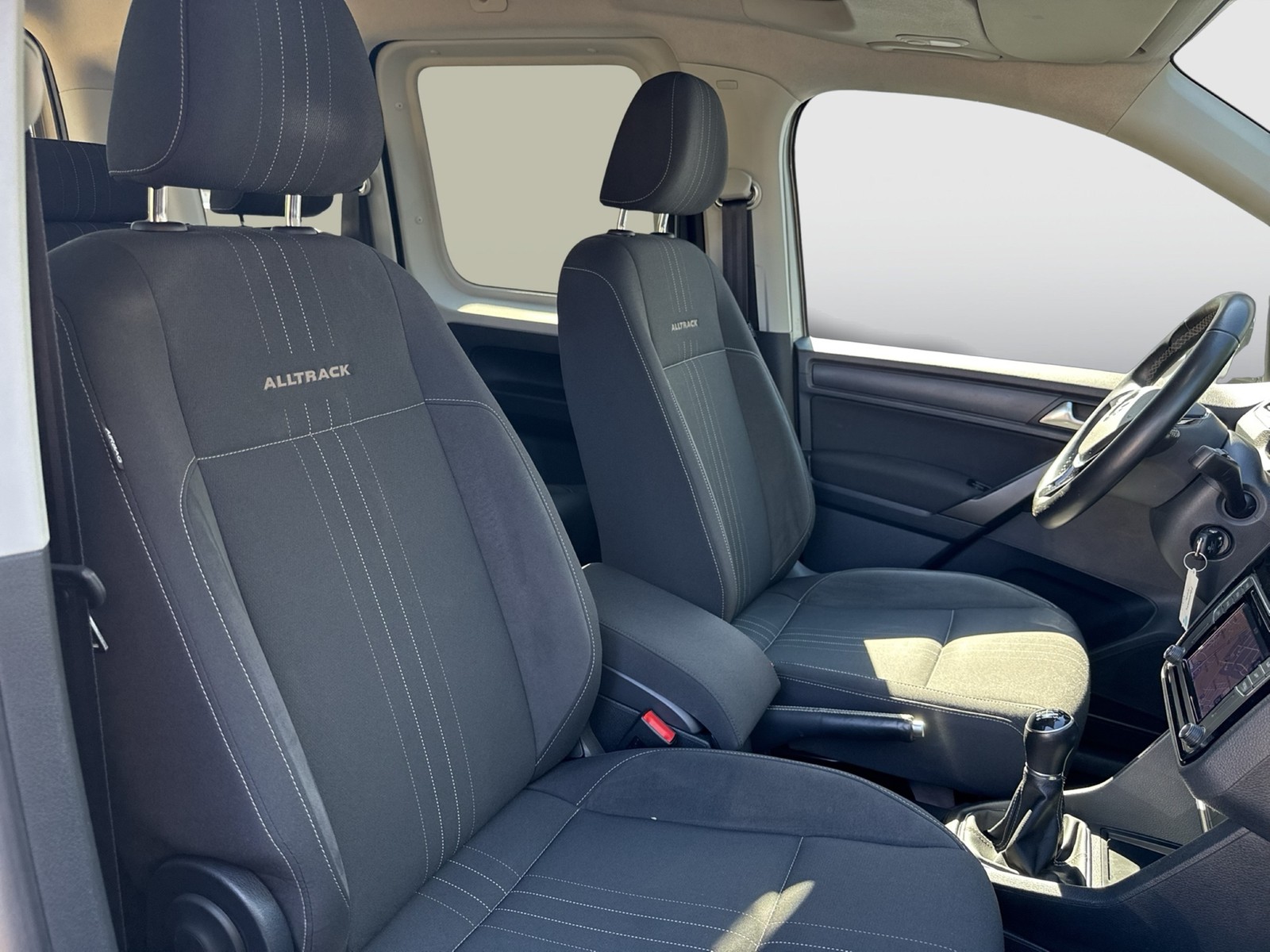 Volkswagen Caddy 2.0 ALLTRACK AHK KAMERA NAVI ALU XENON