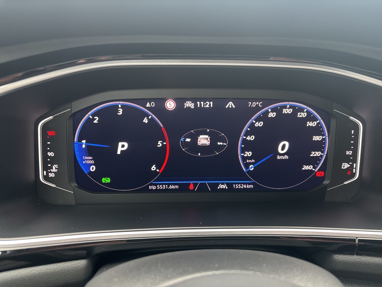 Volkswagen T-Roc 2.0 R-LINE ACC LM17 NAVI CARPLAY SITZHEIZ.