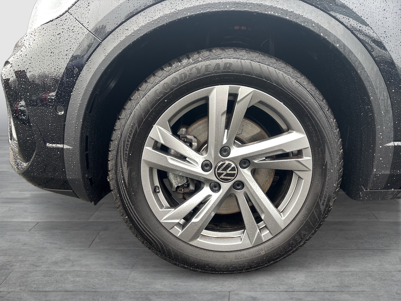 Volkswagen T-Roc 2.0 R-LINE ACC LM17 NAVI CARPLAY SITZHEIZ.