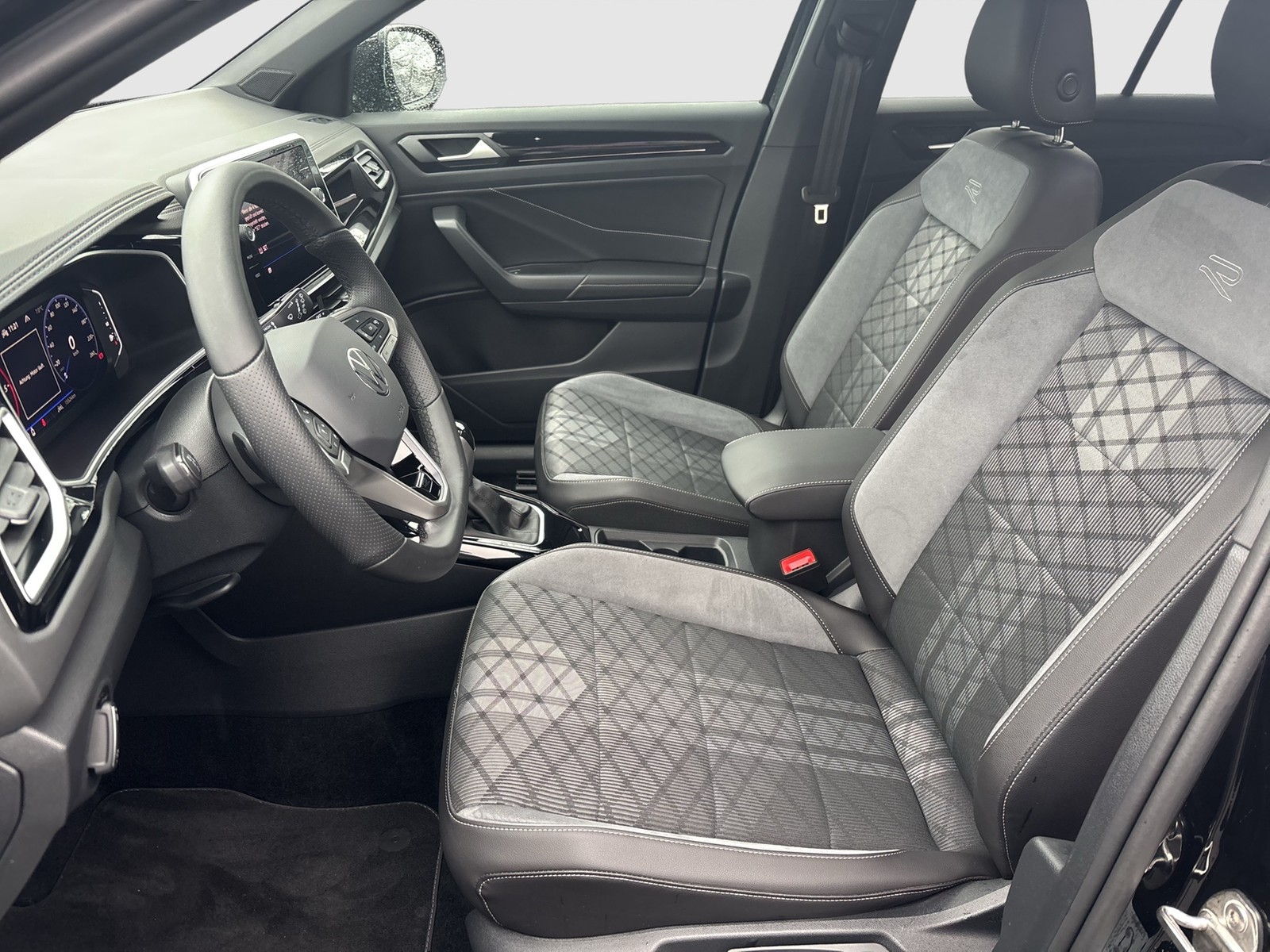 Volkswagen T-Roc 2.0 R-LINE ACC LM17 NAVI CARPLAY SITZHEIZ.