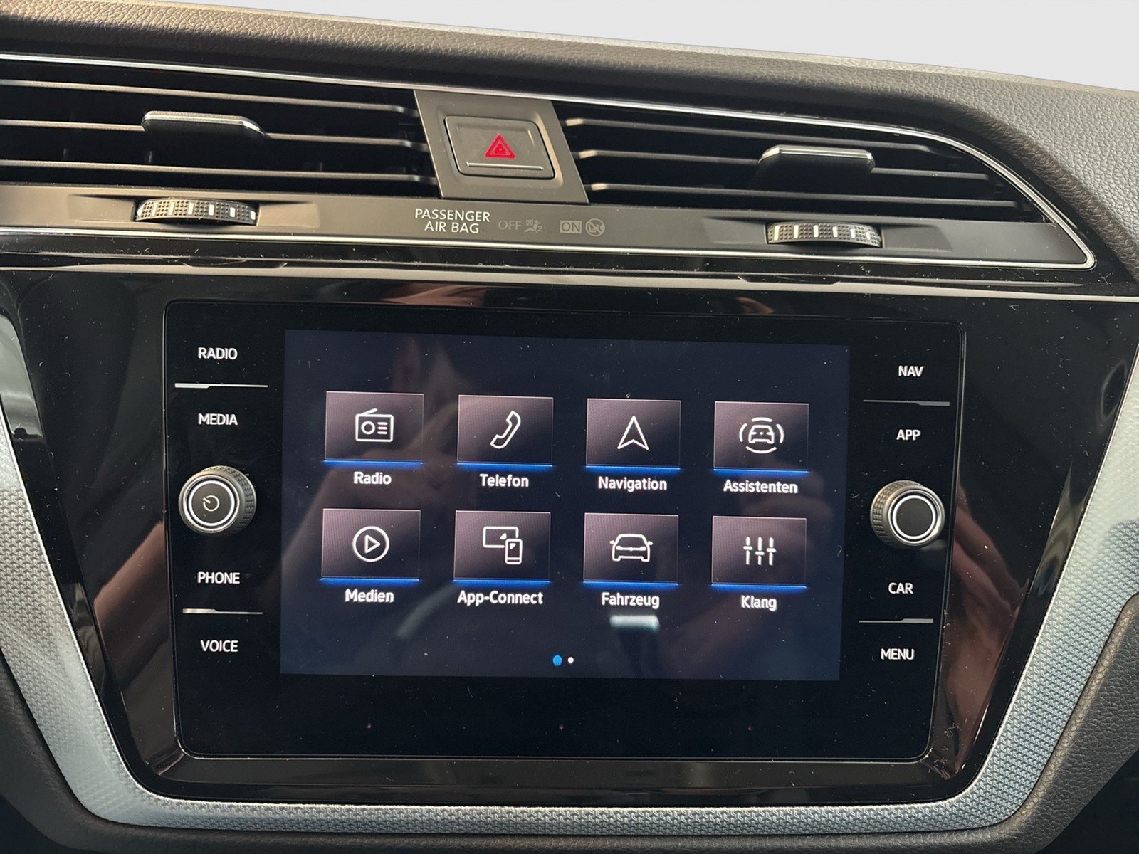 Volkswagen Touran 1.5 COMFORTLINE 7SITZE ACC AHK SITZHEIZ.