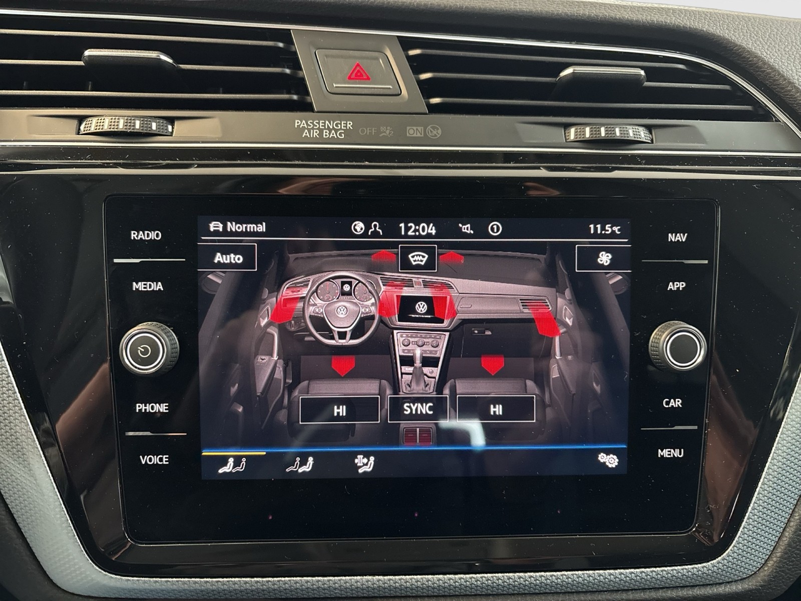 Volkswagen Touran 1.5 COMFORTLINE 7SITZE ACC AHK SITZHEIZ.