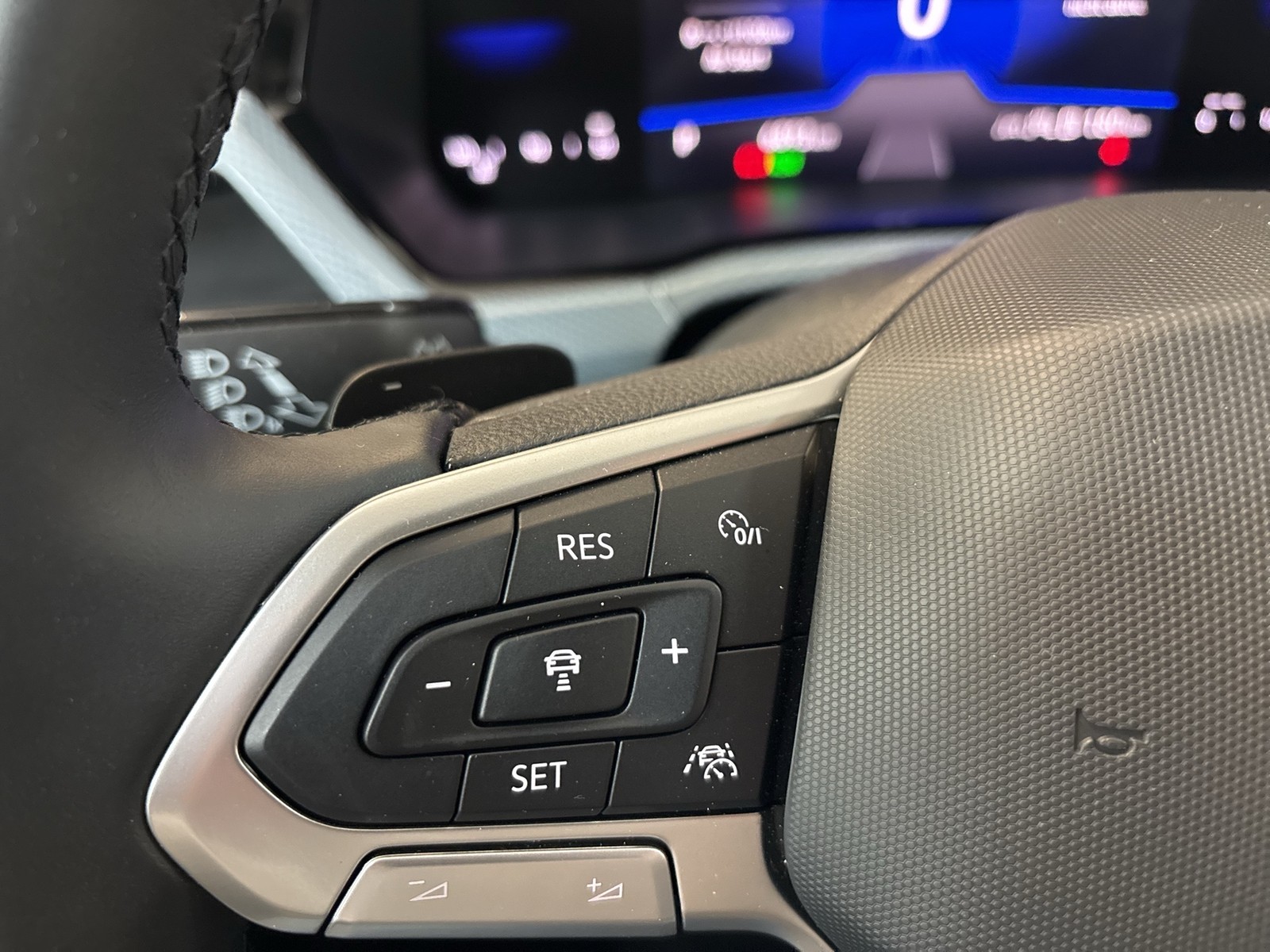 Volkswagen Touran 1.5 COMFORTLINE 7SITZE ACC AHK SITZHEIZ.