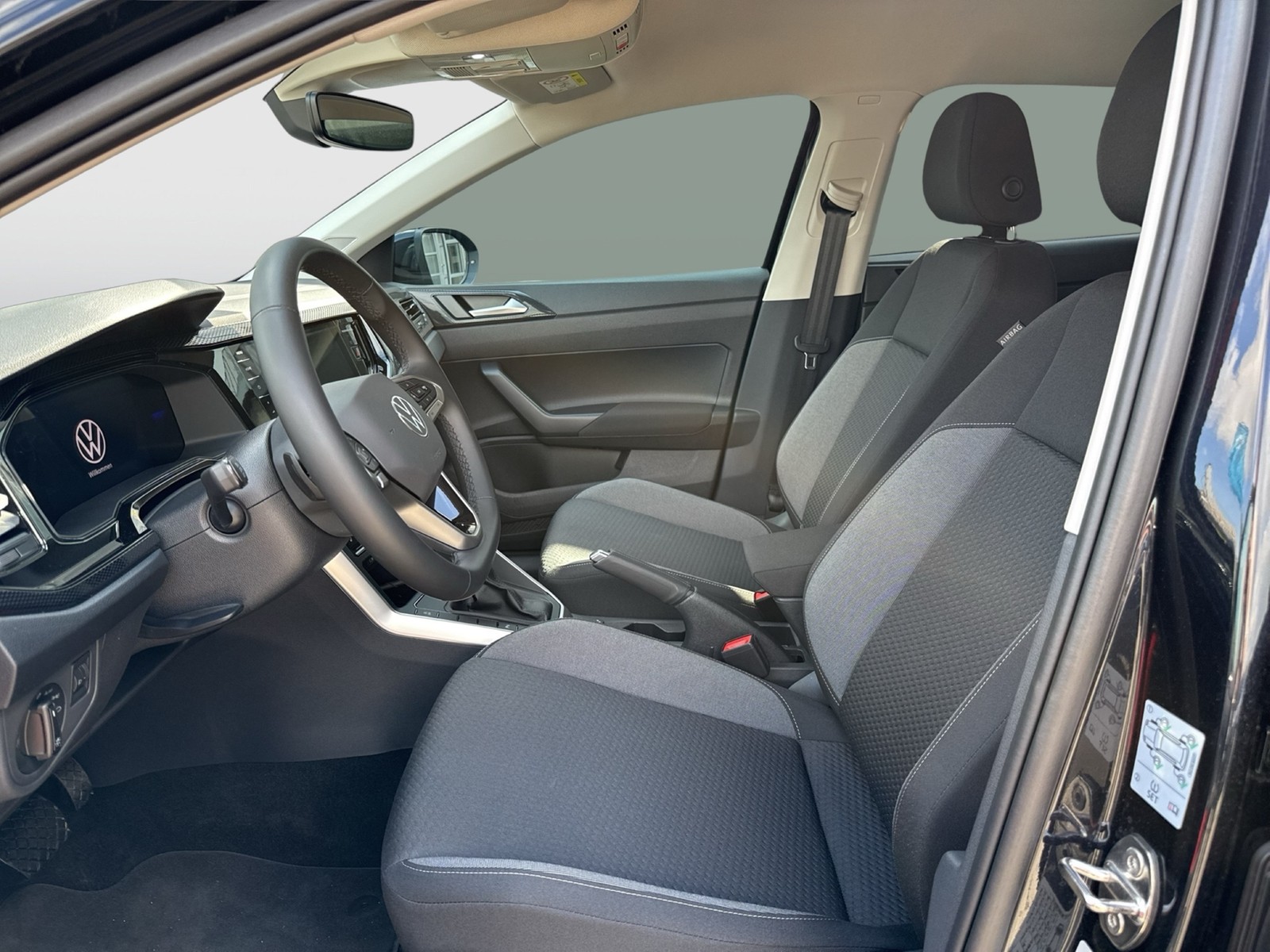 Volkswagen Taigo 1.5 LIFE CAM LM17 NAVI CARPLAY SITZHEIZUNG
