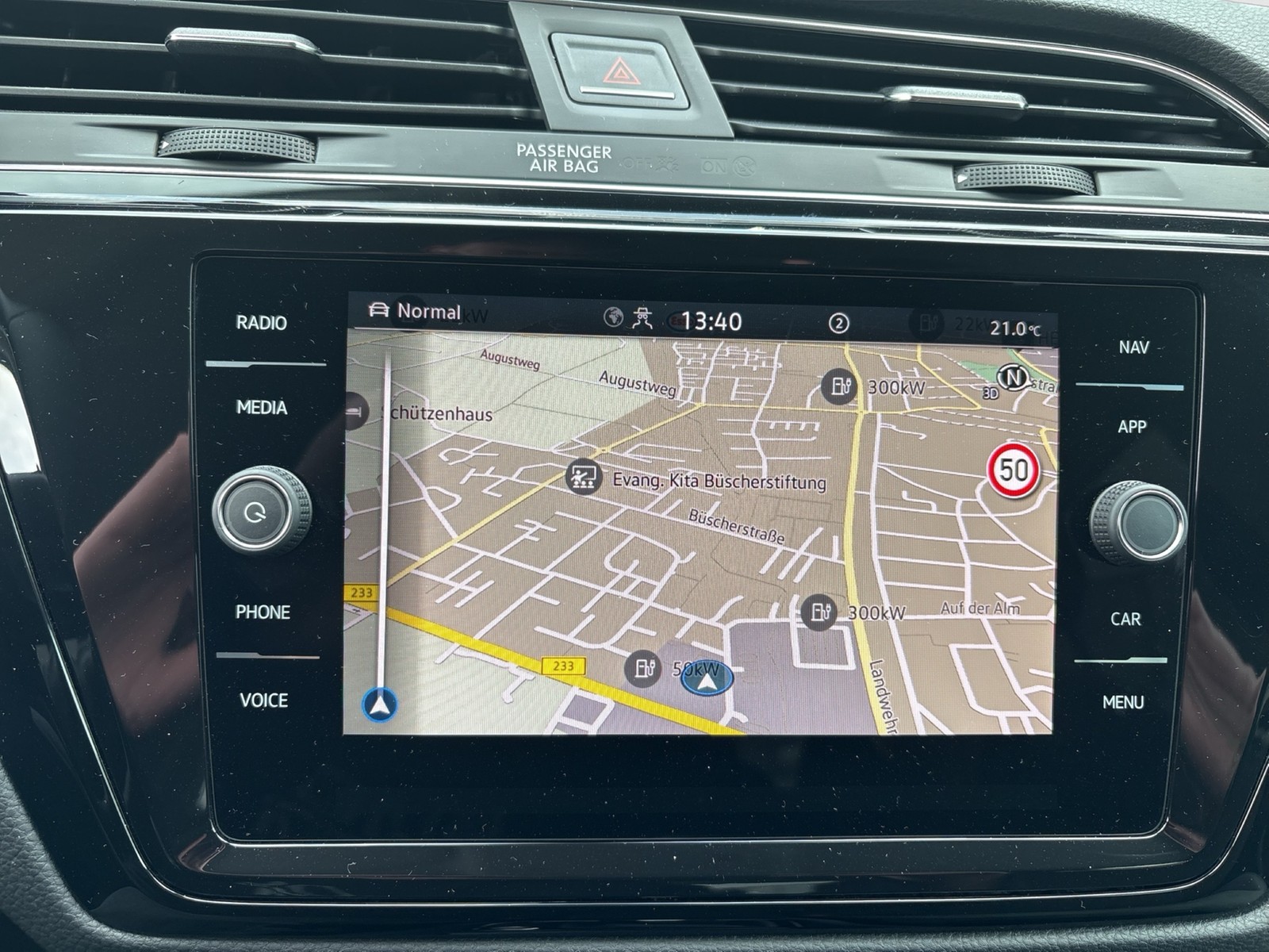 Volkswagen Touran 2.0 HIGHLINE AHK ACC LM17 NAVI CARPLAY