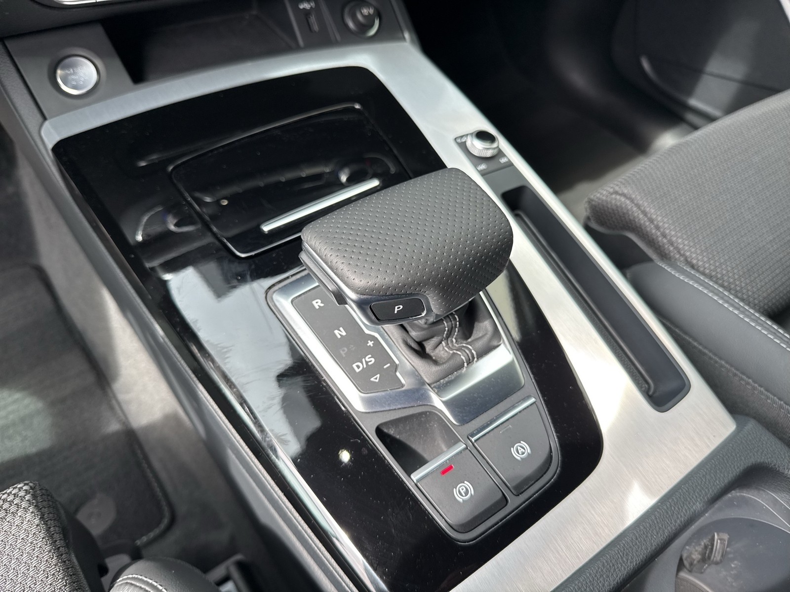 Audi Q5 40 Qu. S line eKLAPPE ALU20 TOUR-PAKET