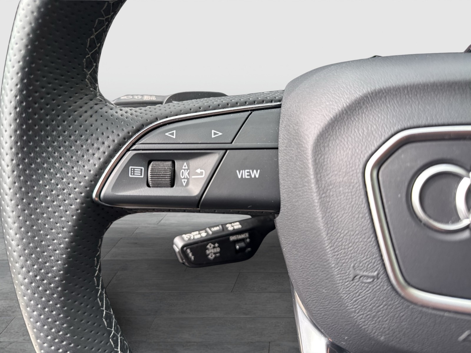 Audi Q5 40 Qu. S line eKLAPPE ALU20 TOUR-PAKET