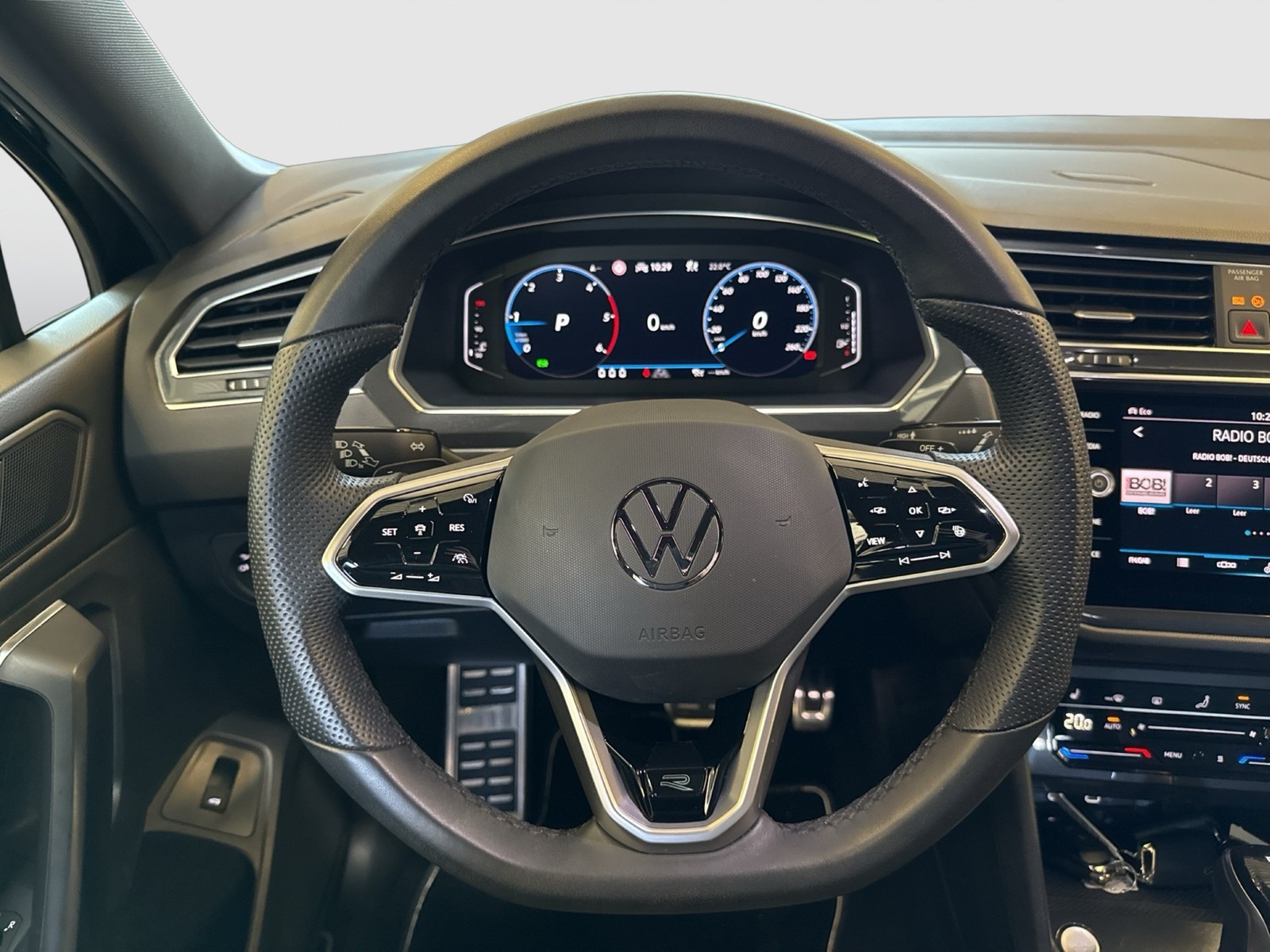 Volkswagen Tiguan Allspace 2.0 R-LINE 4X4 PANO STANDHZ. AHK