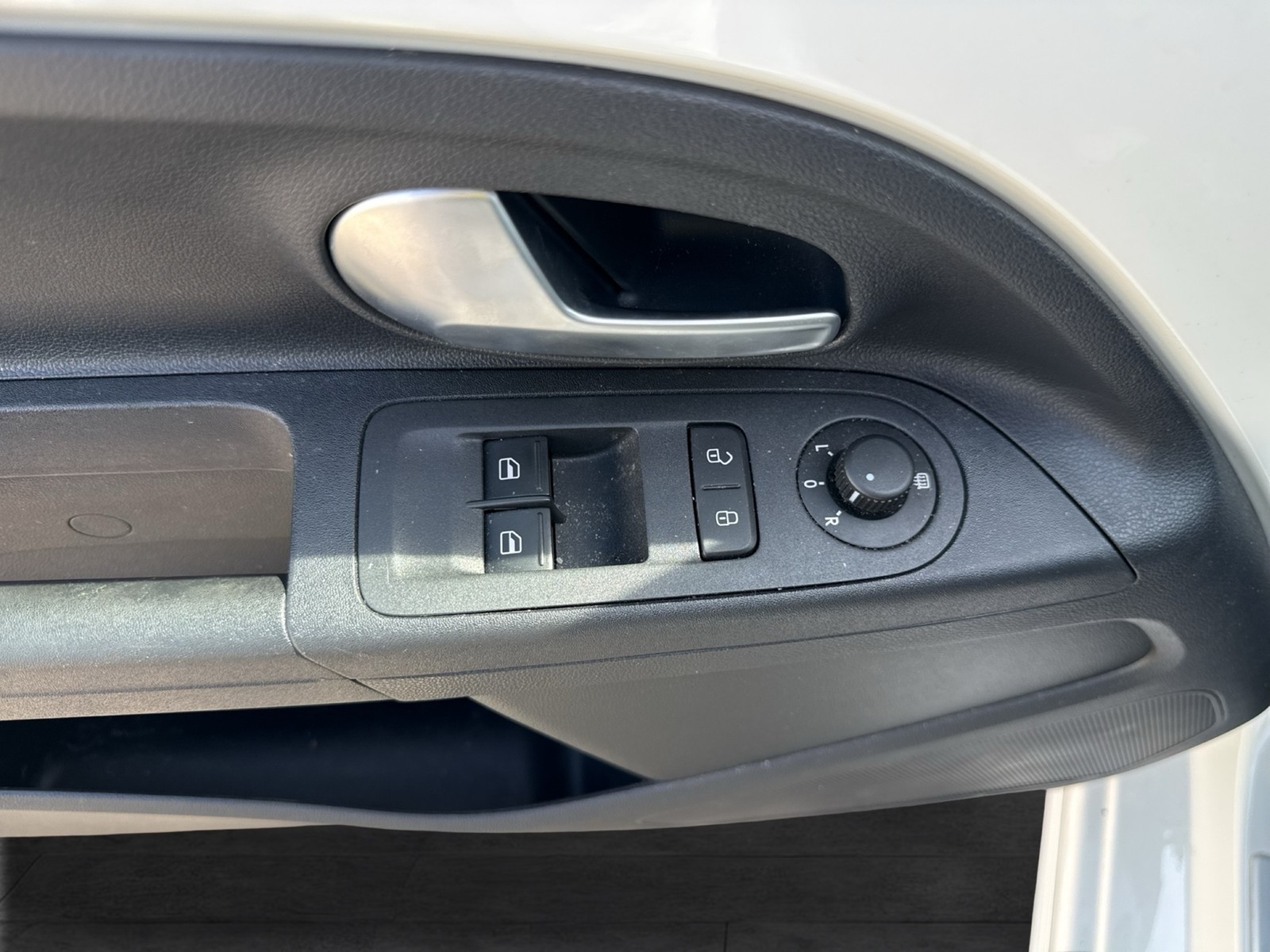 Volkswagen e-up! EDITION 4TÜREN CAM ALU SITZHEIZ. EINPARKH.