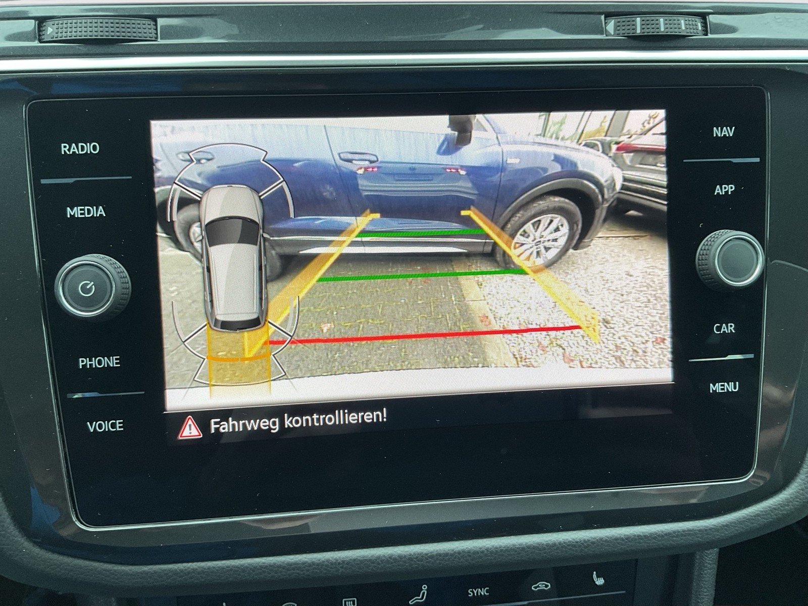 Volkswagen Tiguan 2.0 R 4X4 CAM ACC LM20 E-KLAPPE NAVI