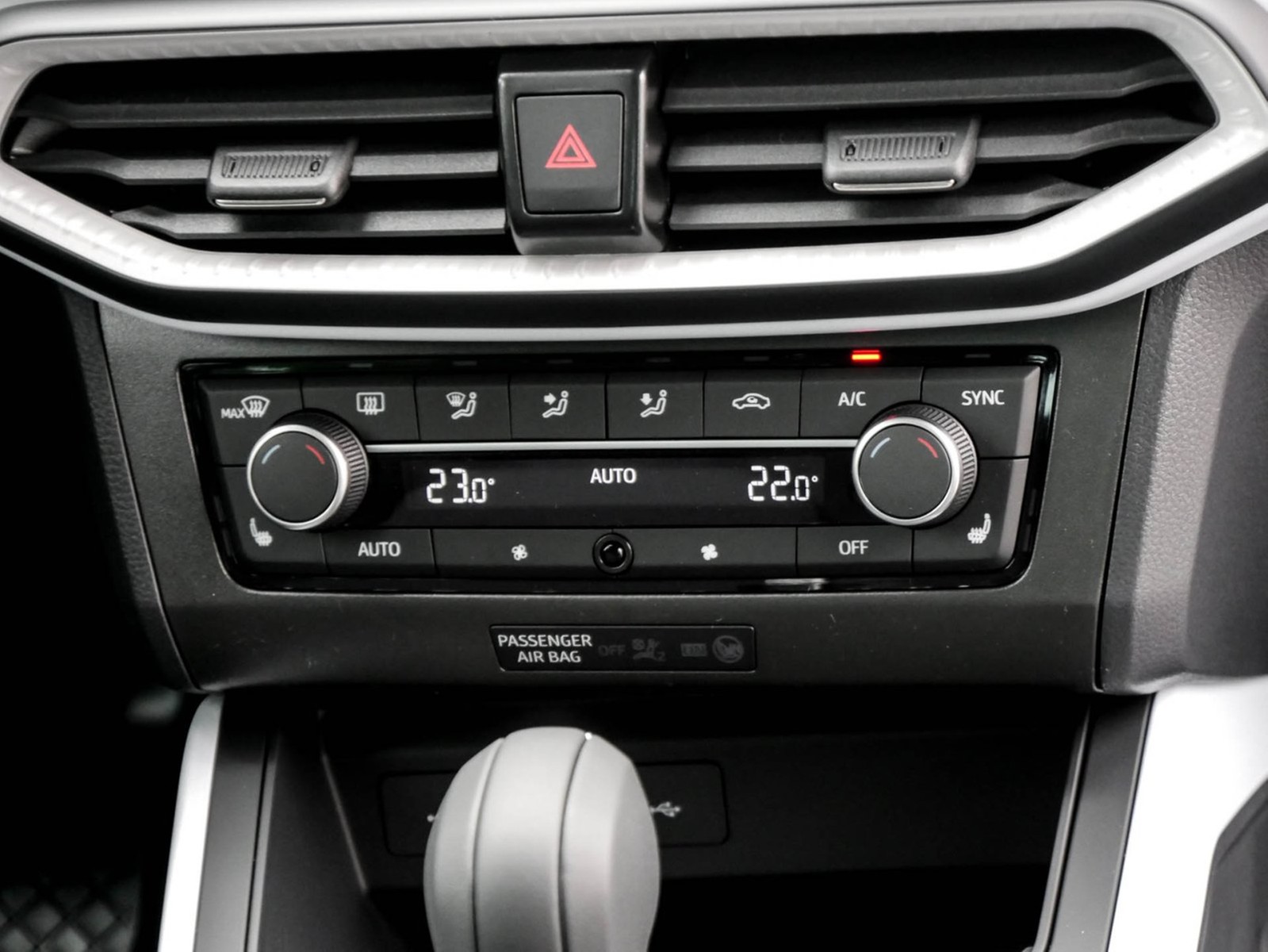 Seat Arona 1.0 ROAD EDITION DSG PDC RFK SHZ VOLL-LED