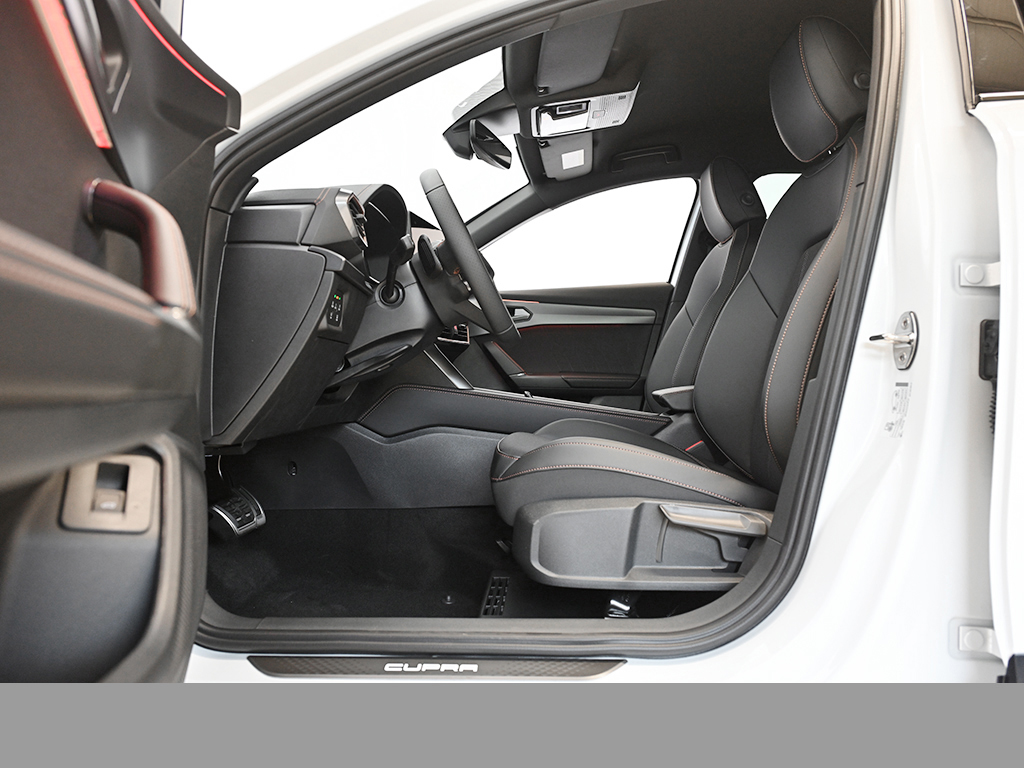 Cupra Formentor 1.5 DSG AHK 19ZOLL SHZ NAV ACC EKLAPPE