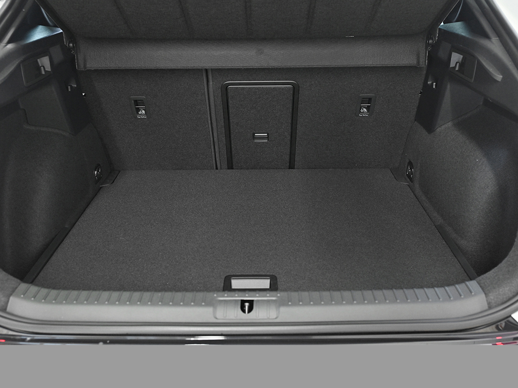 Cupra Formentor 1.5 DSG AHK 19ZOLL SHZ NAV ACC EKLAPPE