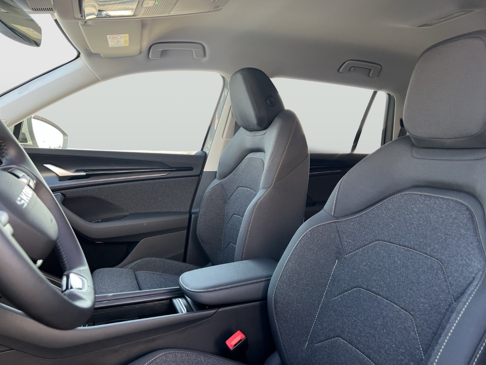 Skoda Kodiaq 2.0 SELECTION 4X4 7SITZE AHK CAM ACC LM19