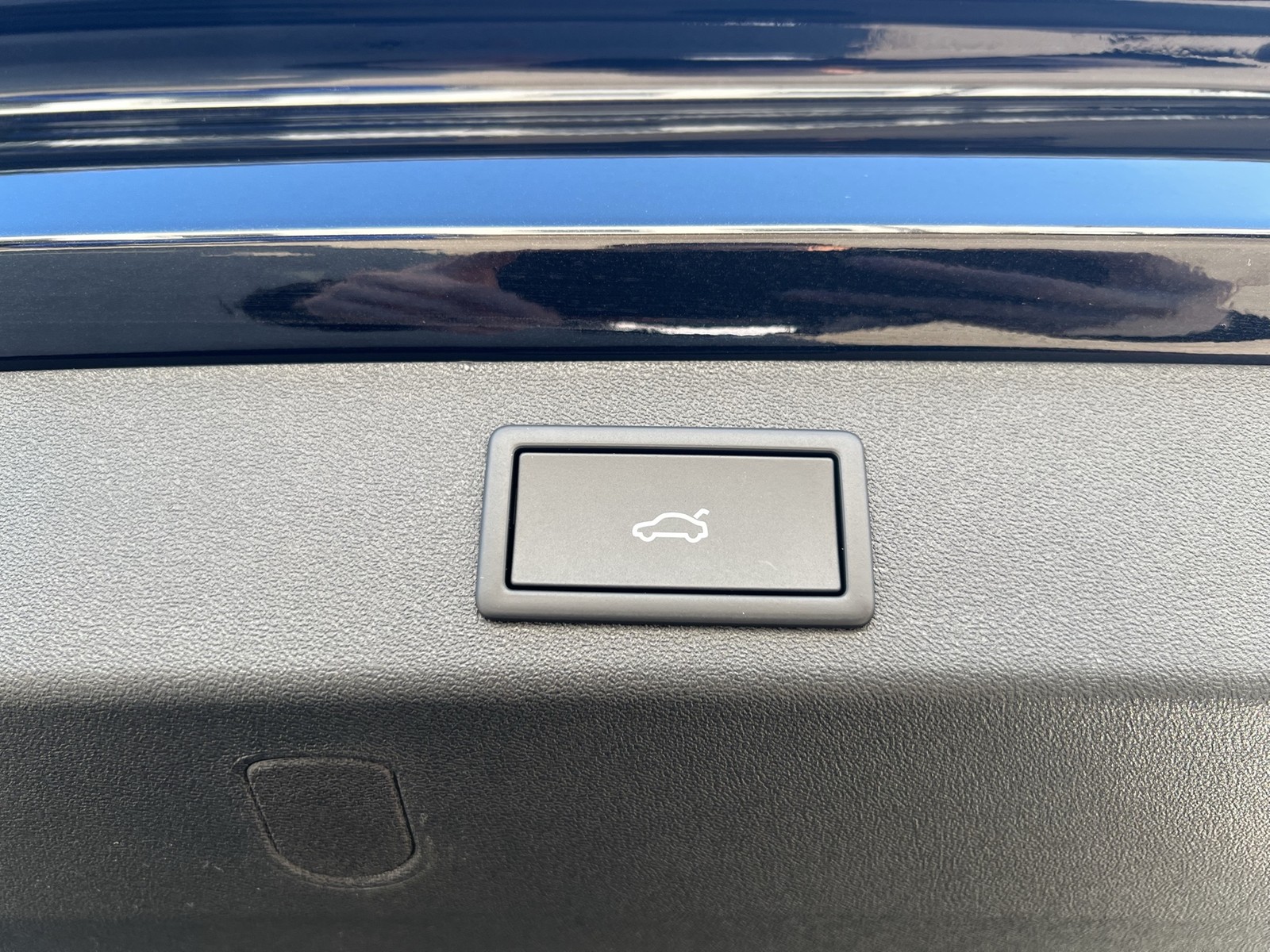 Skoda Kodiaq 2.0 SELECTION 4X4 7SITZE AHK CAM ACC LM19