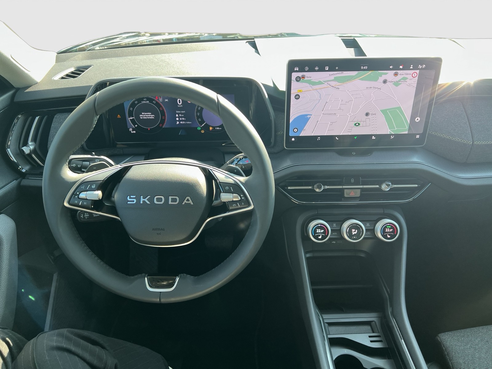 Skoda Kodiaq 2.0 SELECTION 4X4 7SITZE AHK CAM ACC LM19