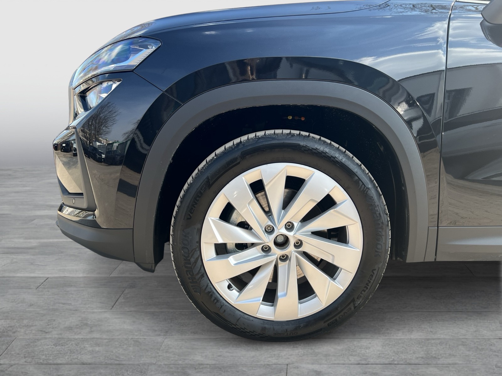 Skoda Kodiaq 2.0 SELECTION 4X4 7SITZE AHK CAM ACC LM19