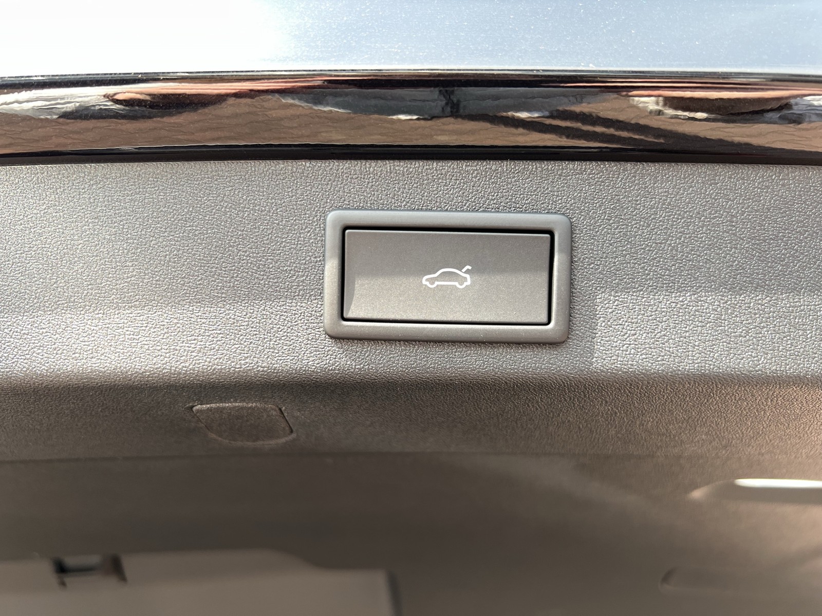 Skoda Kodiaq 2.0 SELECTION 4X4 7SITZE AHK CAM ACC LM19