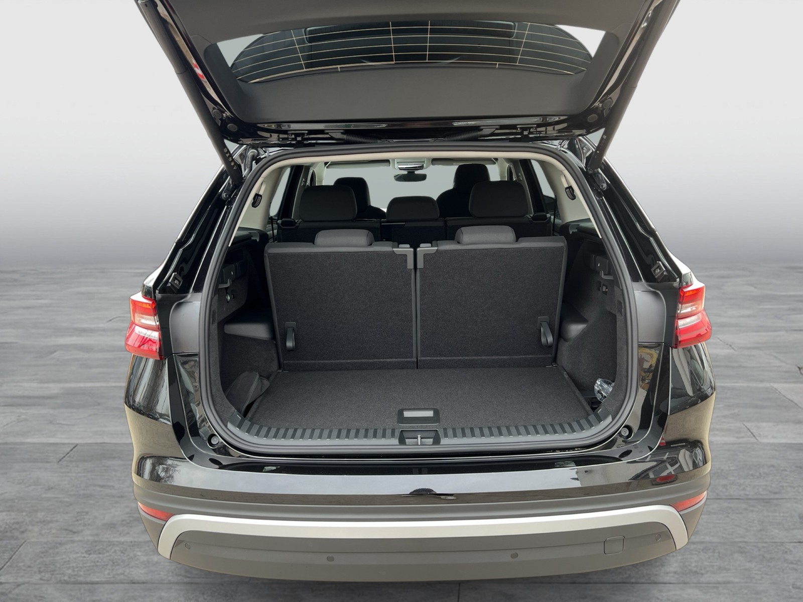 Skoda Kodiaq 2.0 SELECTION 4X4 7SITZE AHK CAM ACC LM19