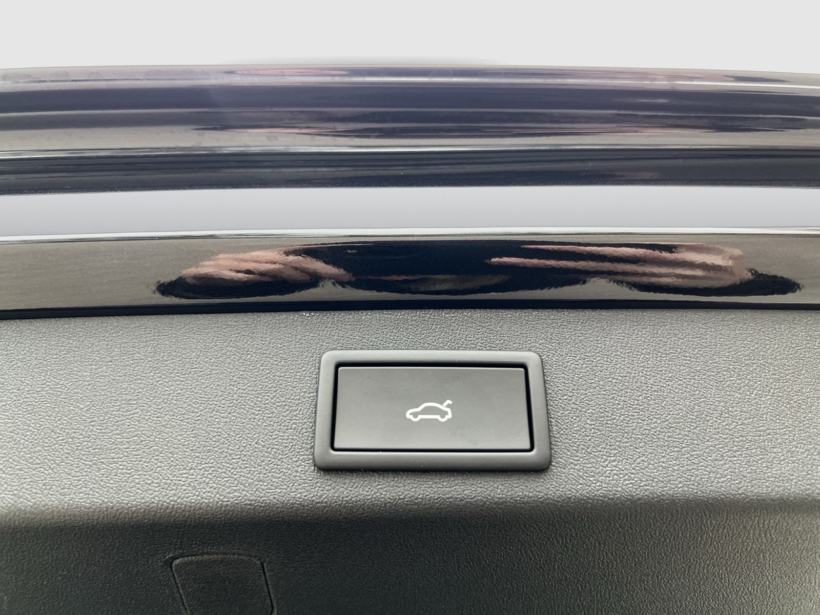 Skoda Kodiaq 2.0 SELECTION 4X4 7SITZE AHK CAM ACC LM19