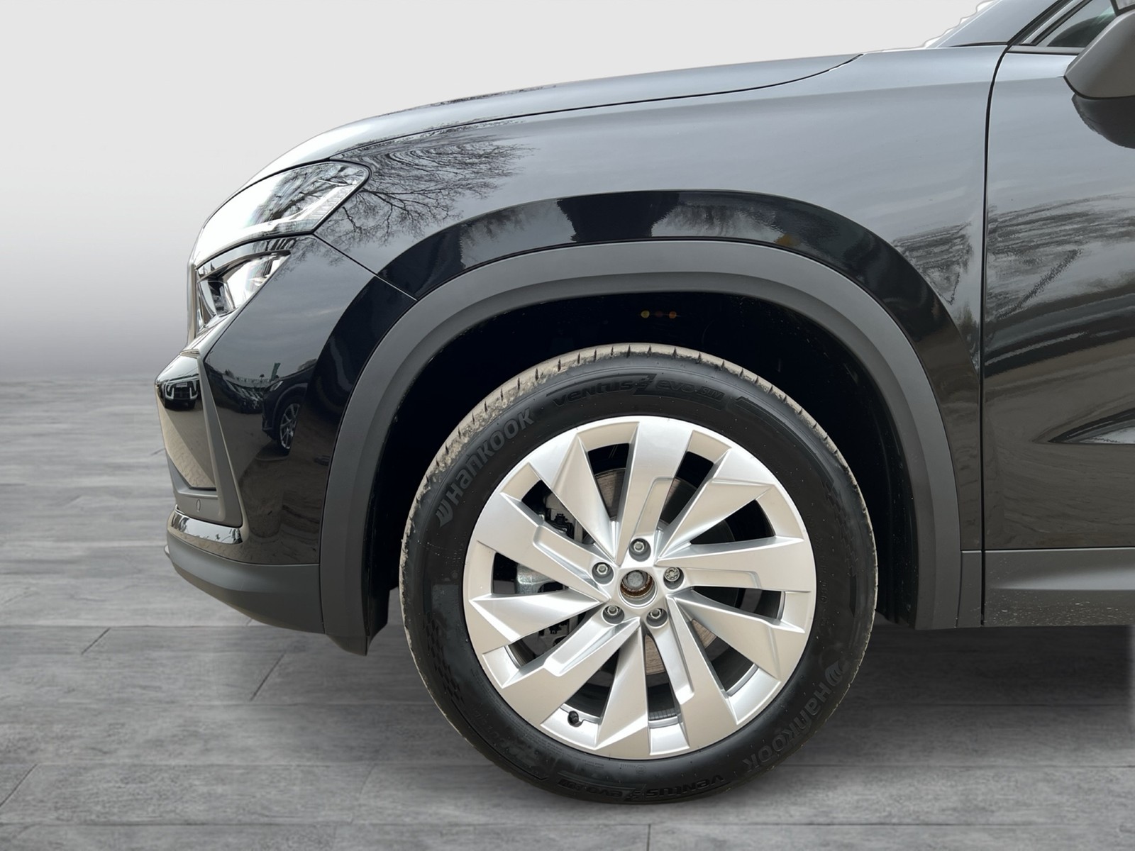 Skoda Kodiaq 2.0 SELECTION 4X4 7SITZE AHK CAM ACC LM19