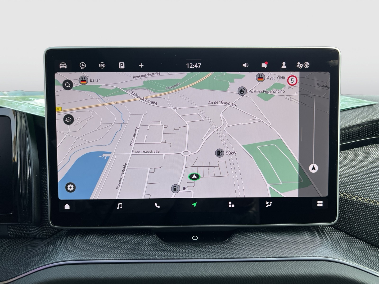 Skoda Kodiaq 2.0 SELECTION 4X4 7SITZE AHK CAM ACC LM19