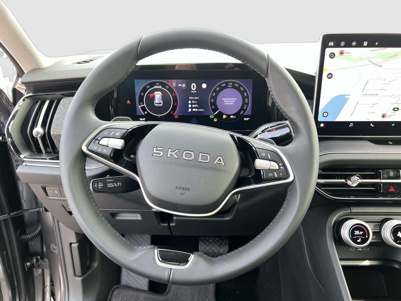 Skoda Kodiaq 2.0 SELECTION 4X4 7SITZE AHK CAM ACC LM19