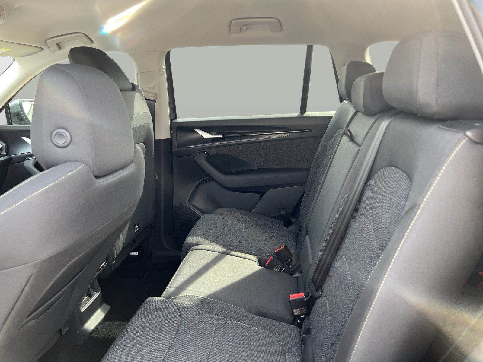 Skoda Kodiaq 2.0 SELECTION 4X4 7SITZE AHK CAM ACC LM19