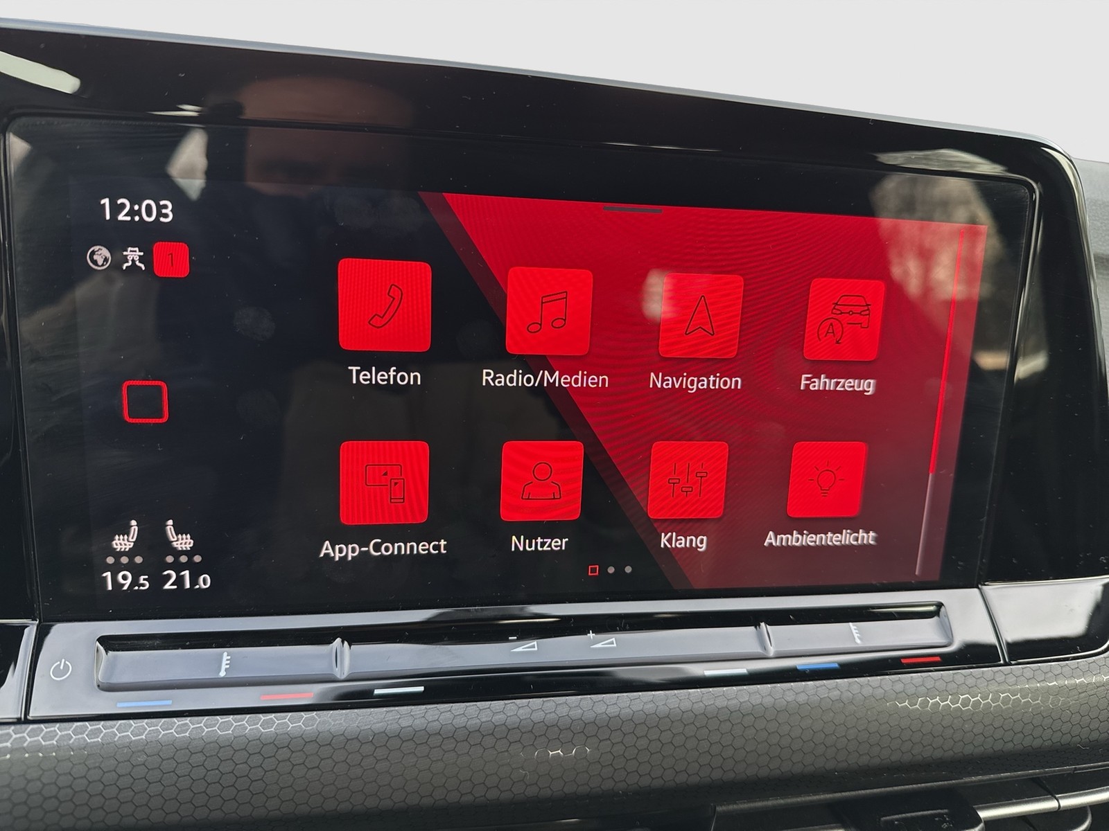 Volkswagen Golf VIII 2.0 GTI ACC ALU18 CARPLAY SITZHEIZUNG