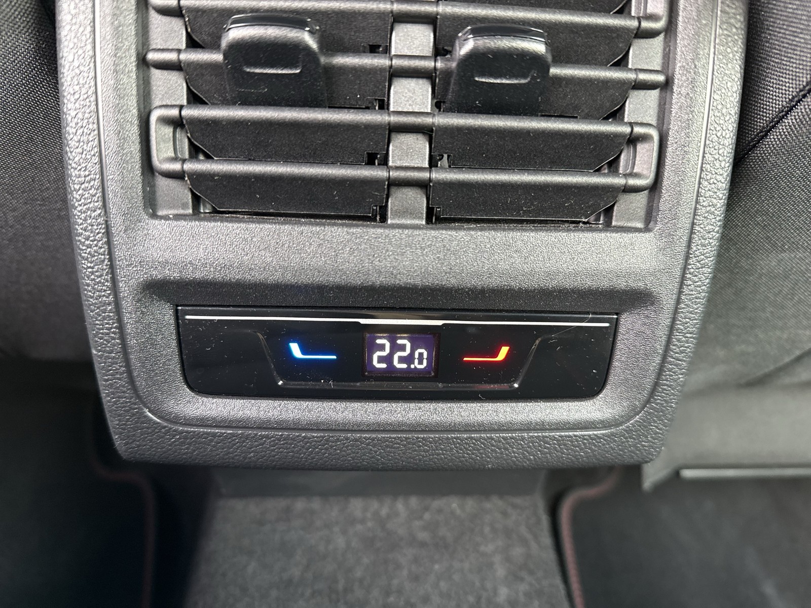 Volkswagen Golf VIII 2.0 GTI ACC ALU18 CARPLAY SITZHEIZUNG