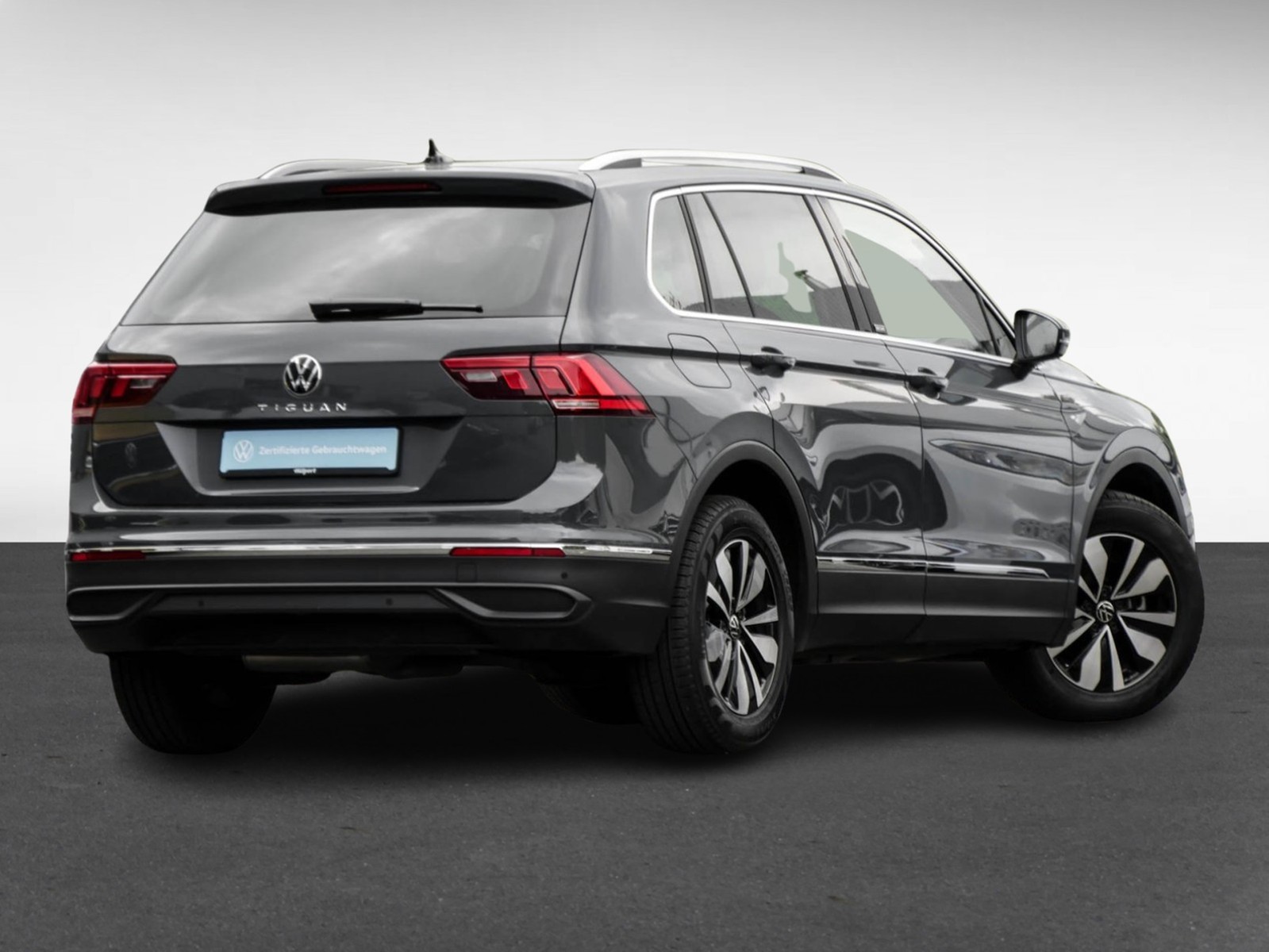 Volkswagen Tiguan 2.0 MOVE AHK ACC LM17 NAVI SITZHEIZUNG