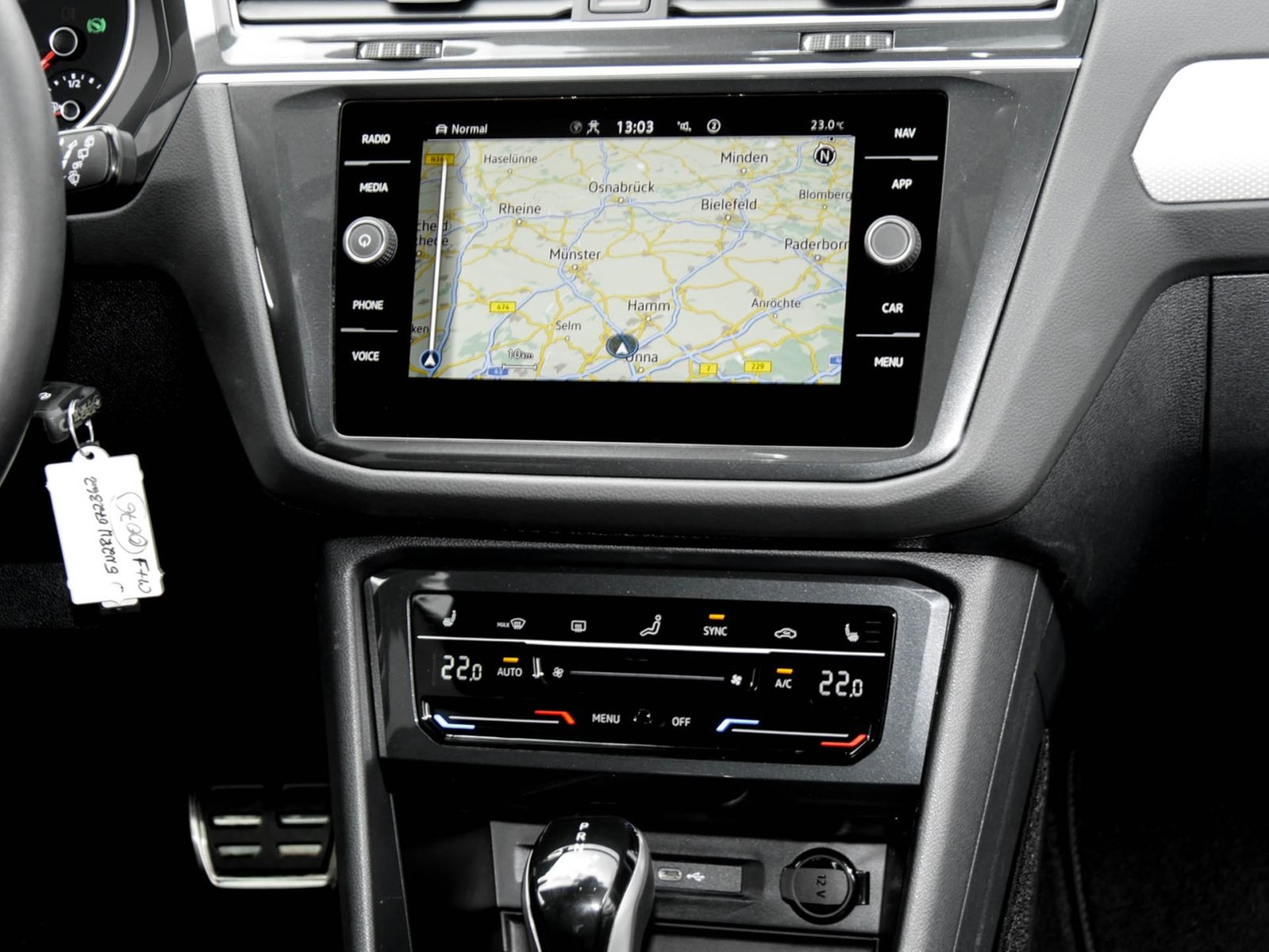 Volkswagen Tiguan 2.0 MOVE AHK ACC LM17 NAVI SITZHEIZUNG